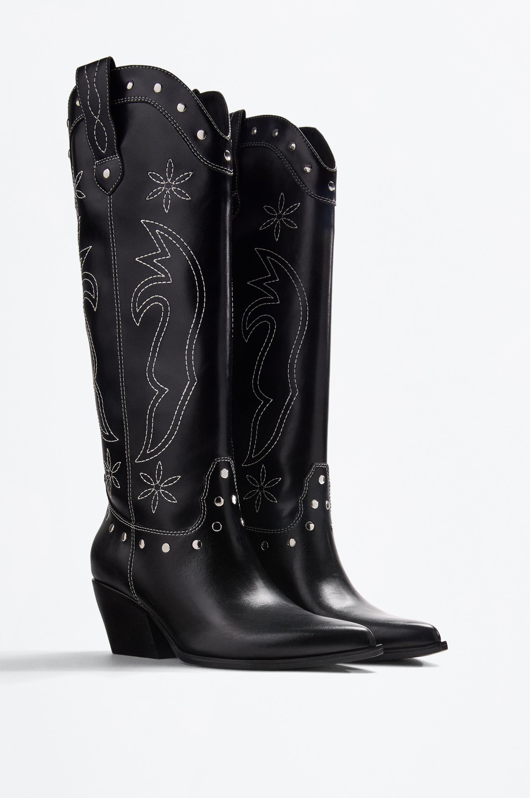 Bota cowboy tachas