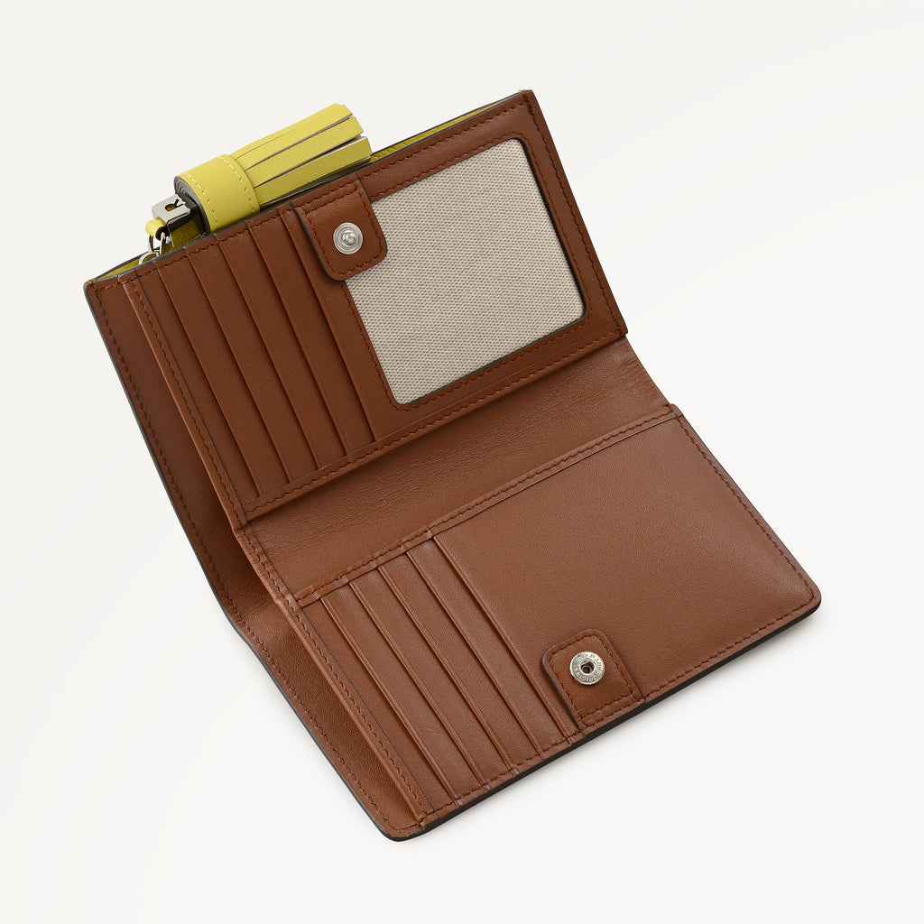 Noble Alley - Medium Bifold Purse