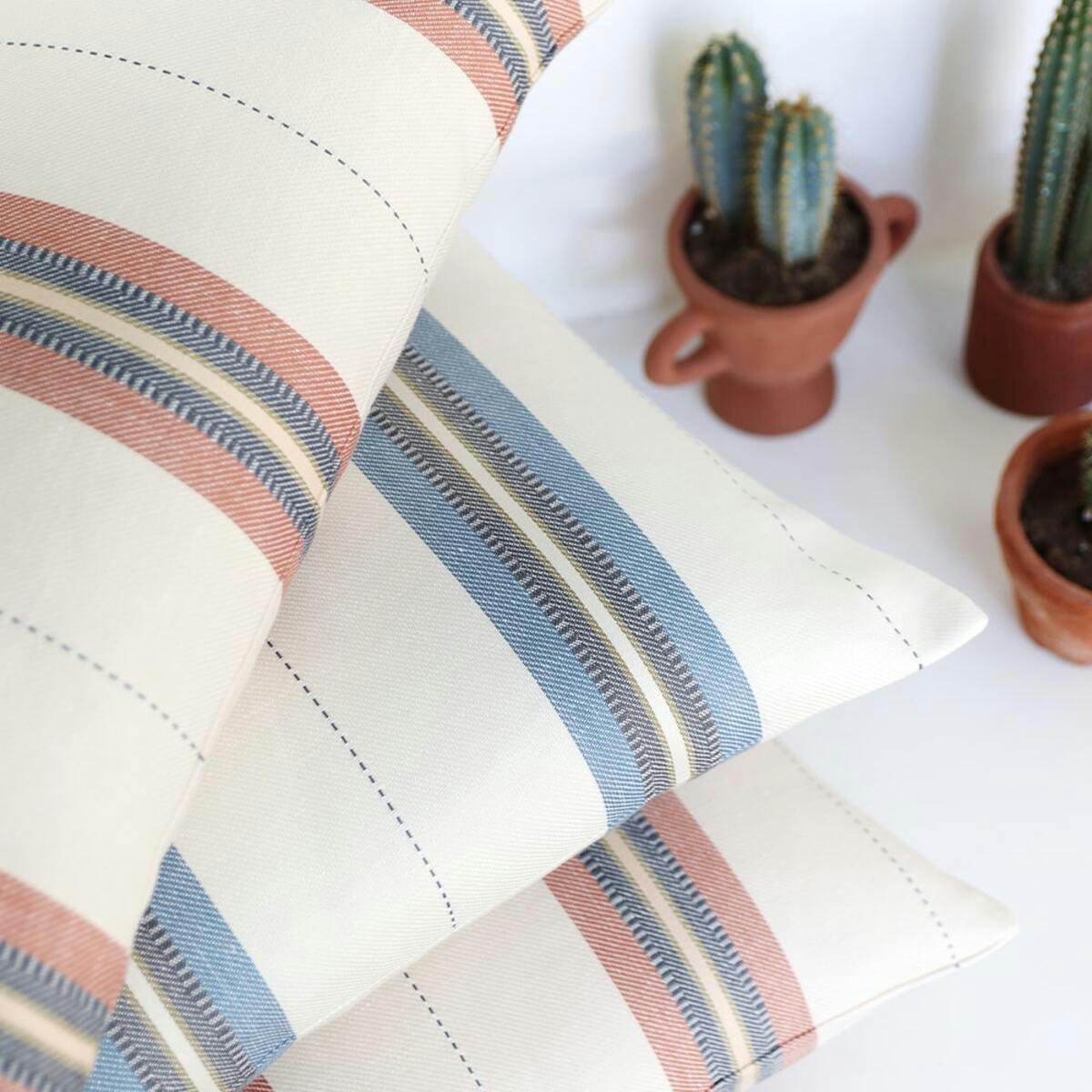 KANBO - Housse de coussin coton et lin Bleu 25X45 cm