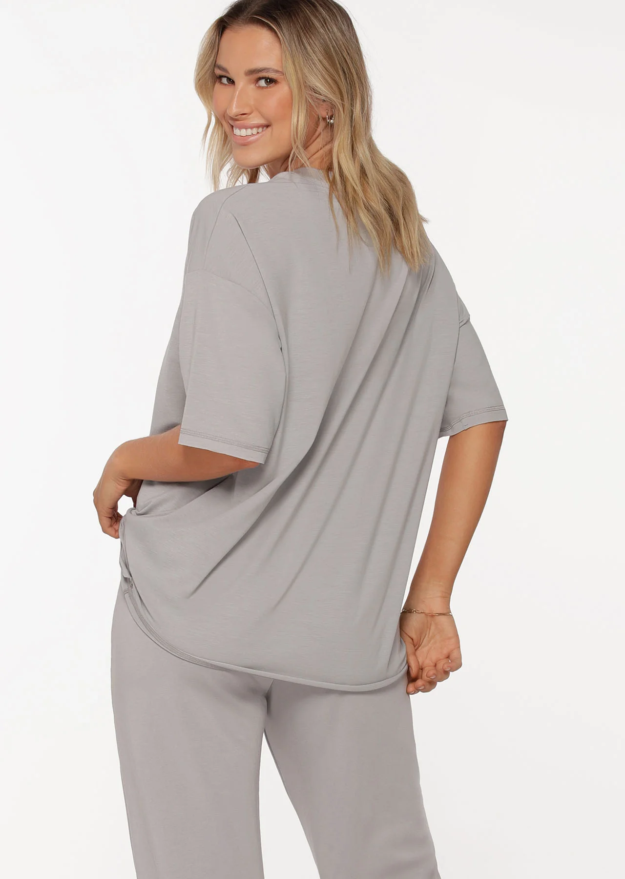 All Rounder Oversized Active Tee