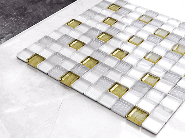 Mosaïque en verre sur filet pour salle de bain ou cuisine 30 cm x 30 cm - Crushed white gold