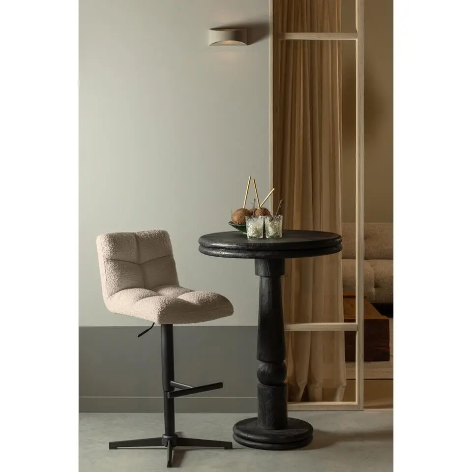 WOOOD Vinny Draaibare Barstoelen - Boucl&eacute; - Zand - Set van 2