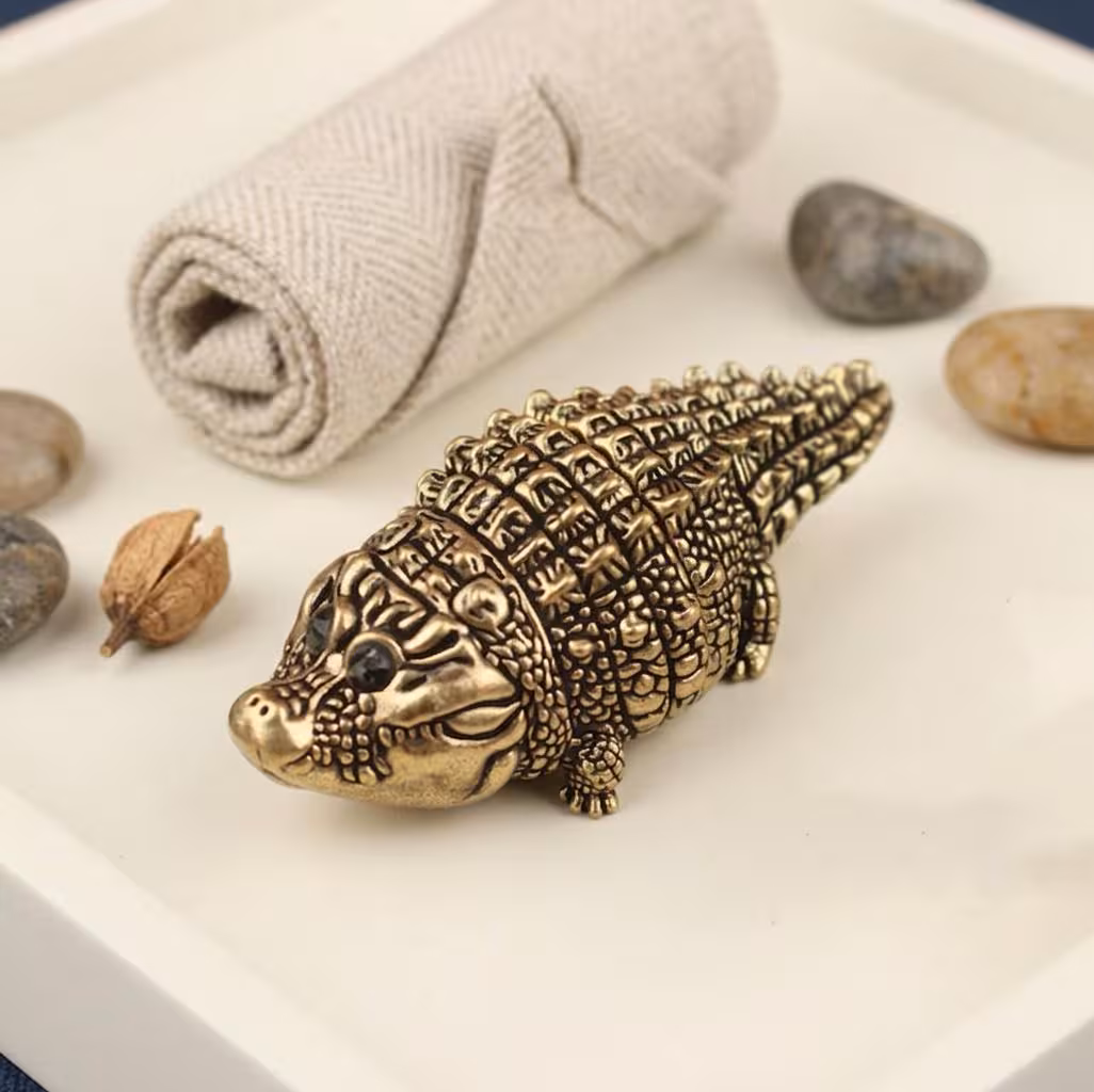 Crocodile fat solid brass drawer knobs,cabinet knob,furniture replacement improvement handles ,Custom Engraved Animal wardrobe dresser pull