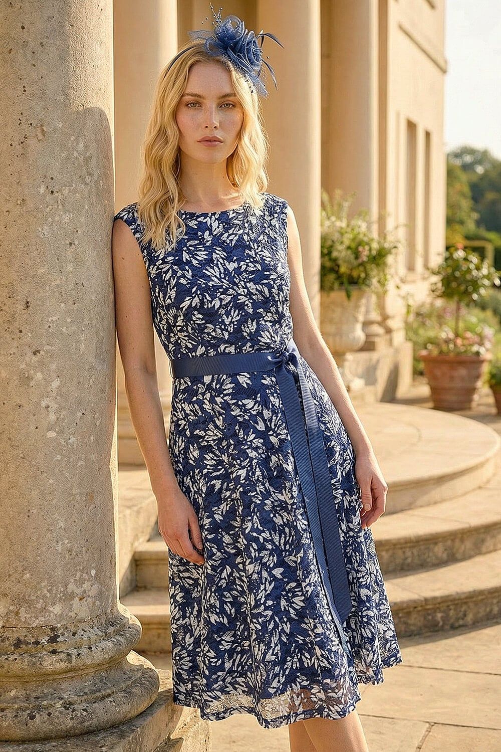 Roman Heart Print Lace Stretch Dress