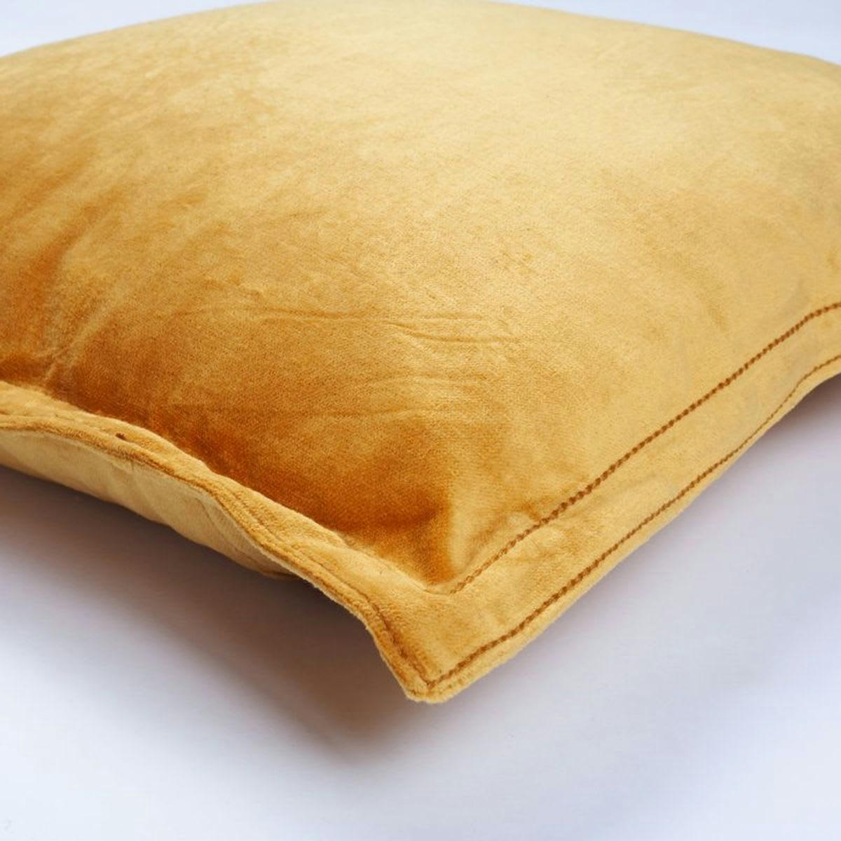 ARTHUR - Coussin en velours de coton jaune 40x40