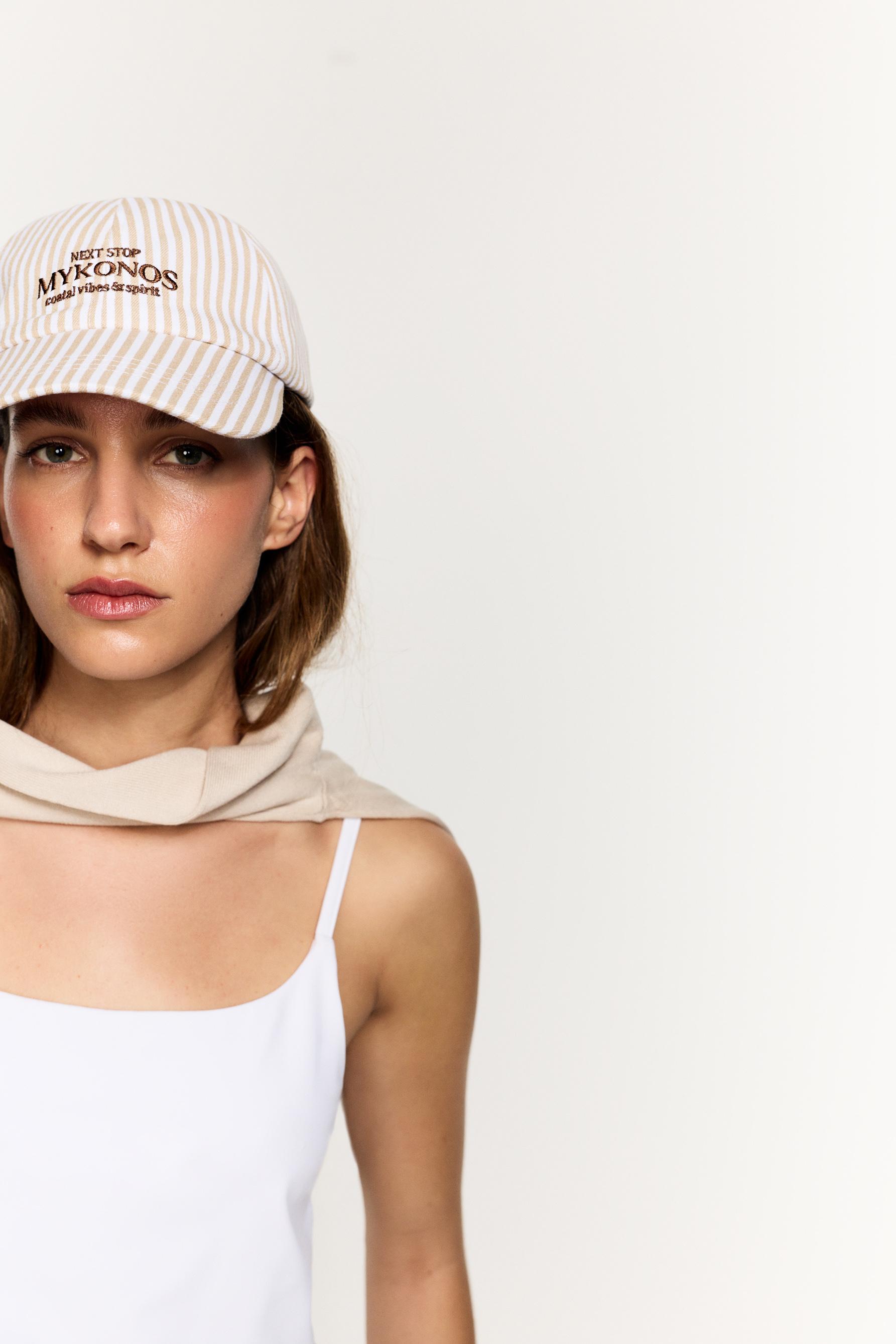 Gorra pana bordado