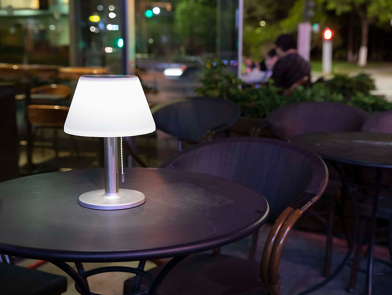 Lampa solarna Viola LED ze ściemniaczem biała