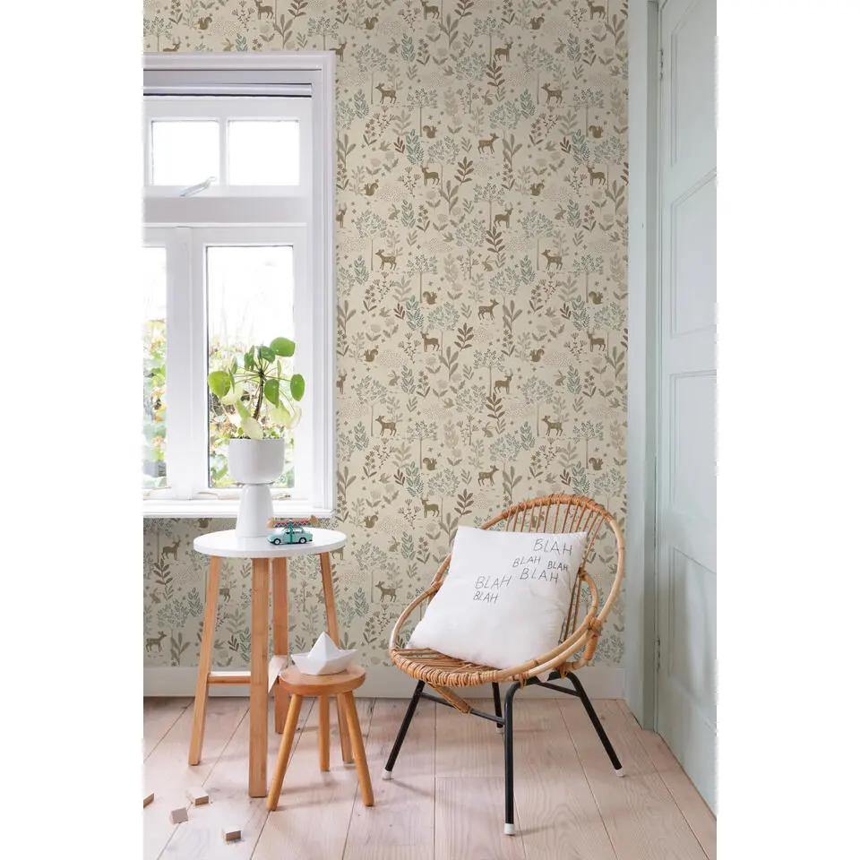 ESTAhome behang bos met bosdieren beige en groen - 53 cm x 10.05 m
