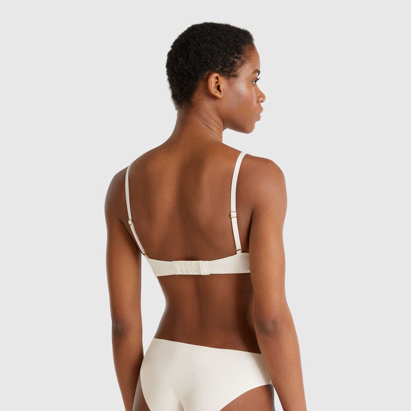 Padded triangle bra