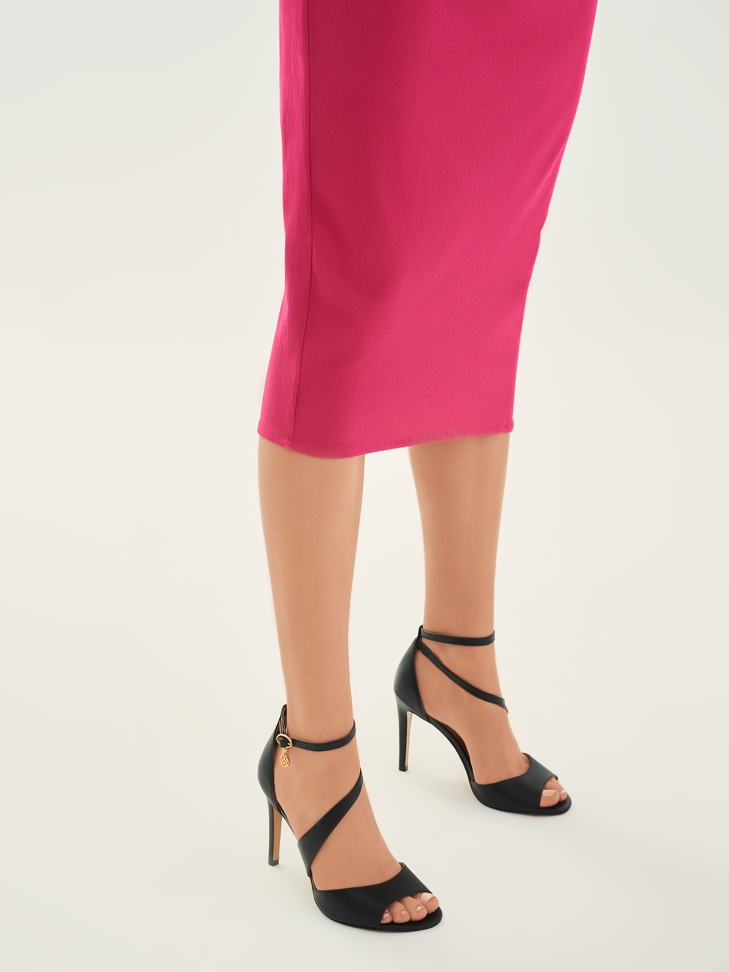 Classic black leather sandals with a cross strap