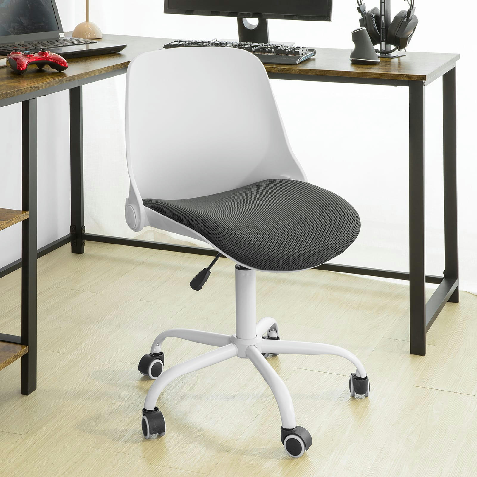 - Chaise de bureau à roulettes en métal blanc