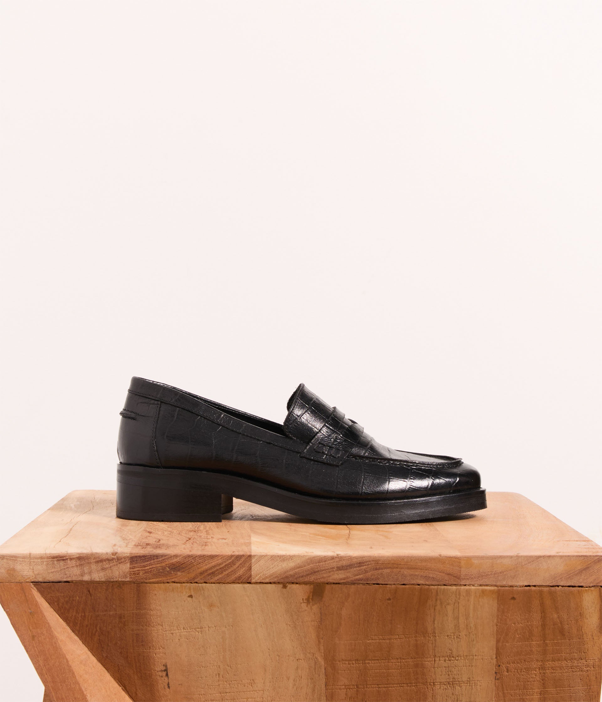 Mocassins croco noir Timon