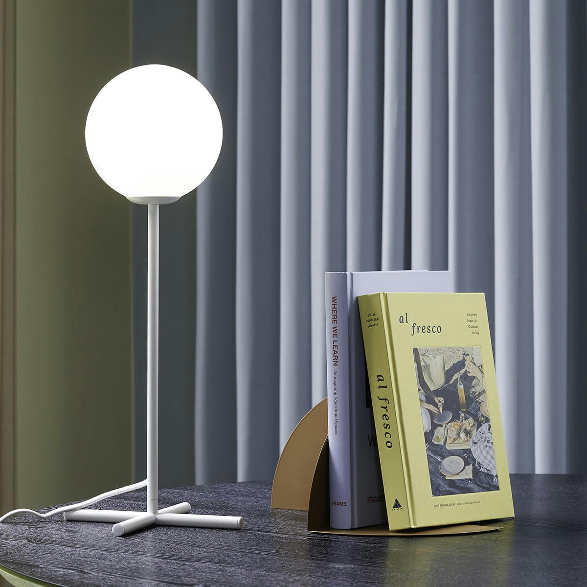 CHAMP - Lampe de table en verre blanc