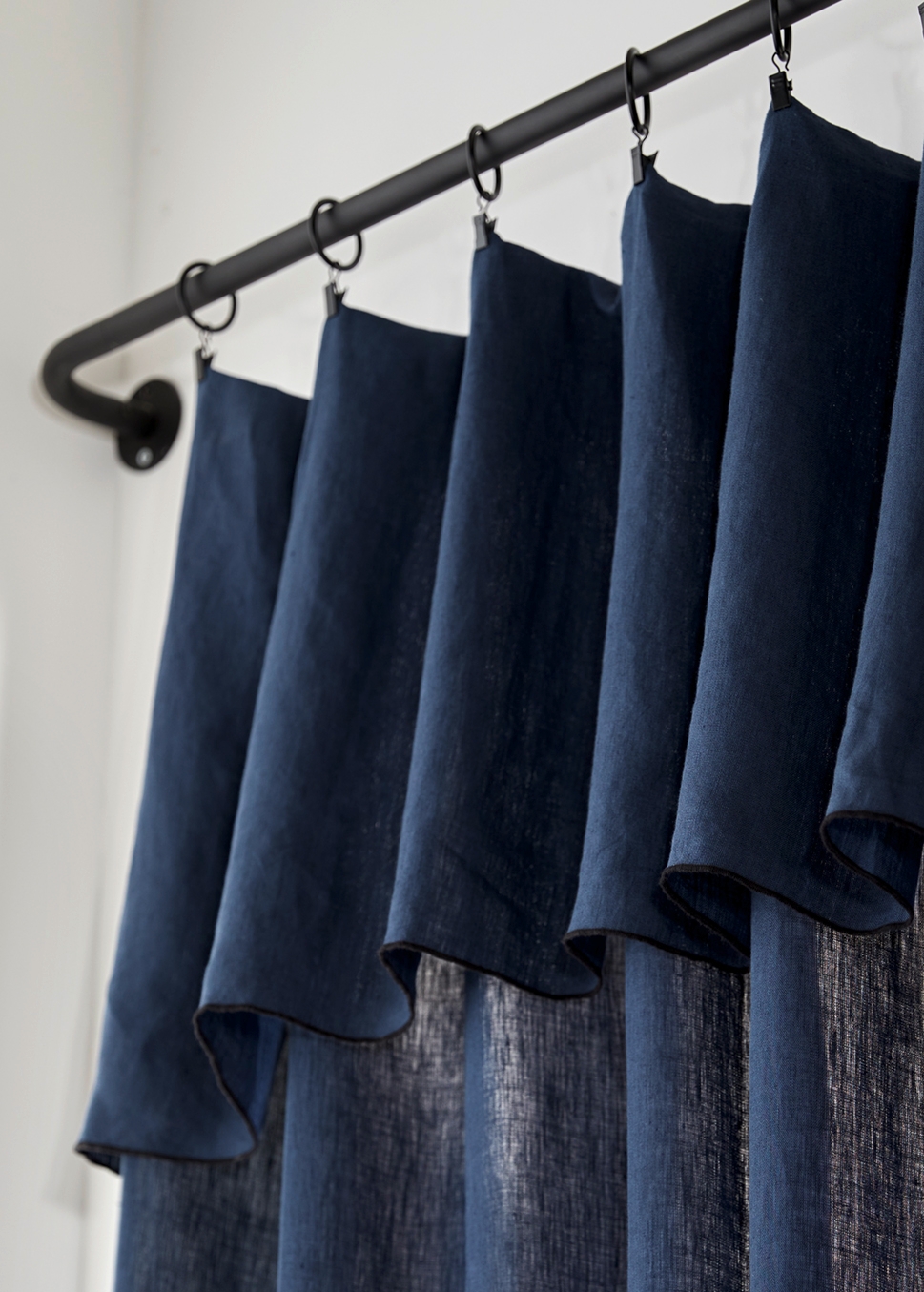 RIDEAU EN LIN LAVÉ ET BOURDON MARINE