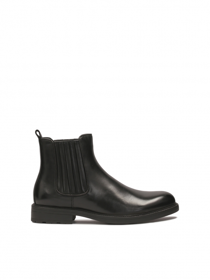 Black minimalist men's Chelsea boots