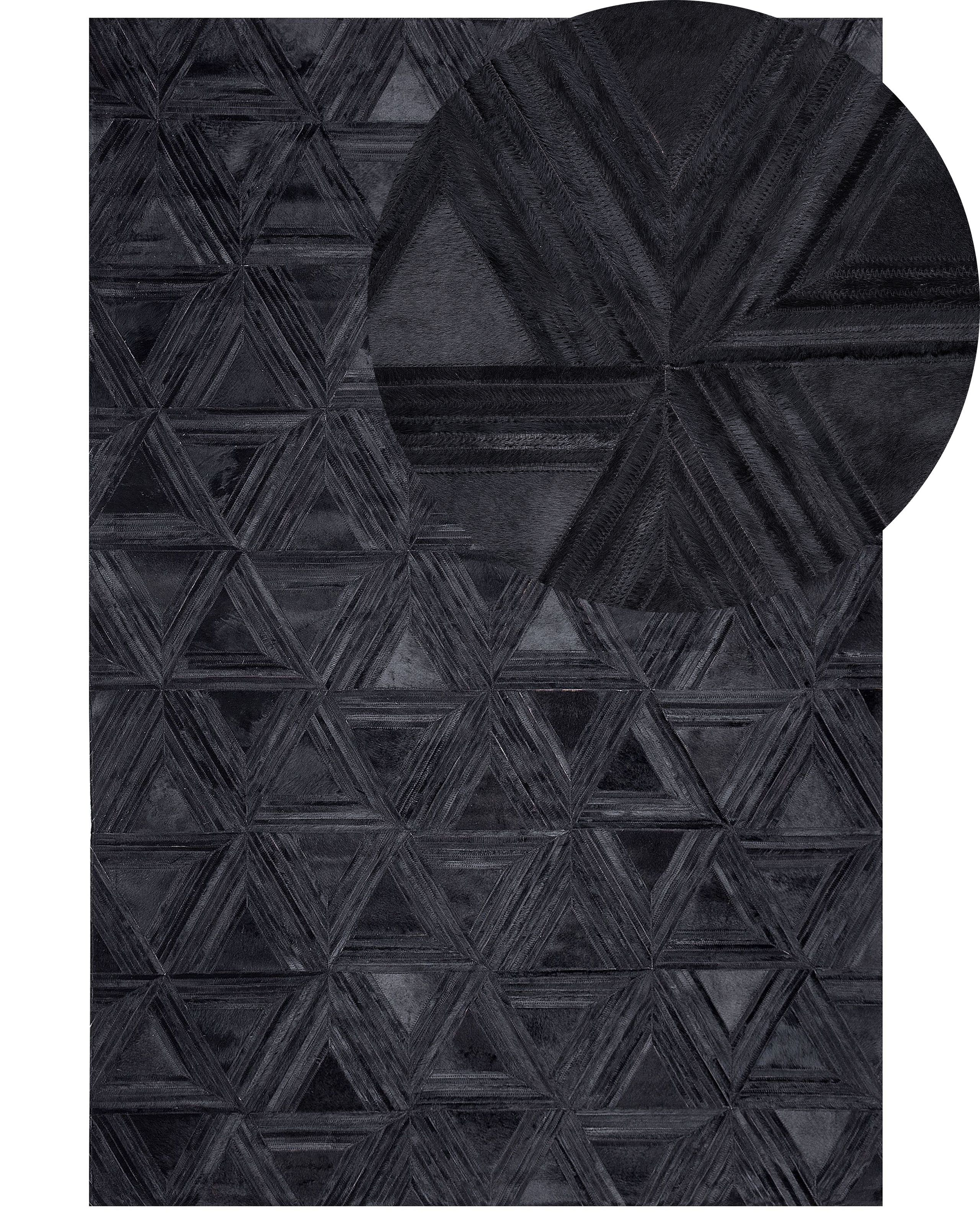 Dywan czarny 140x200 cm skórzany