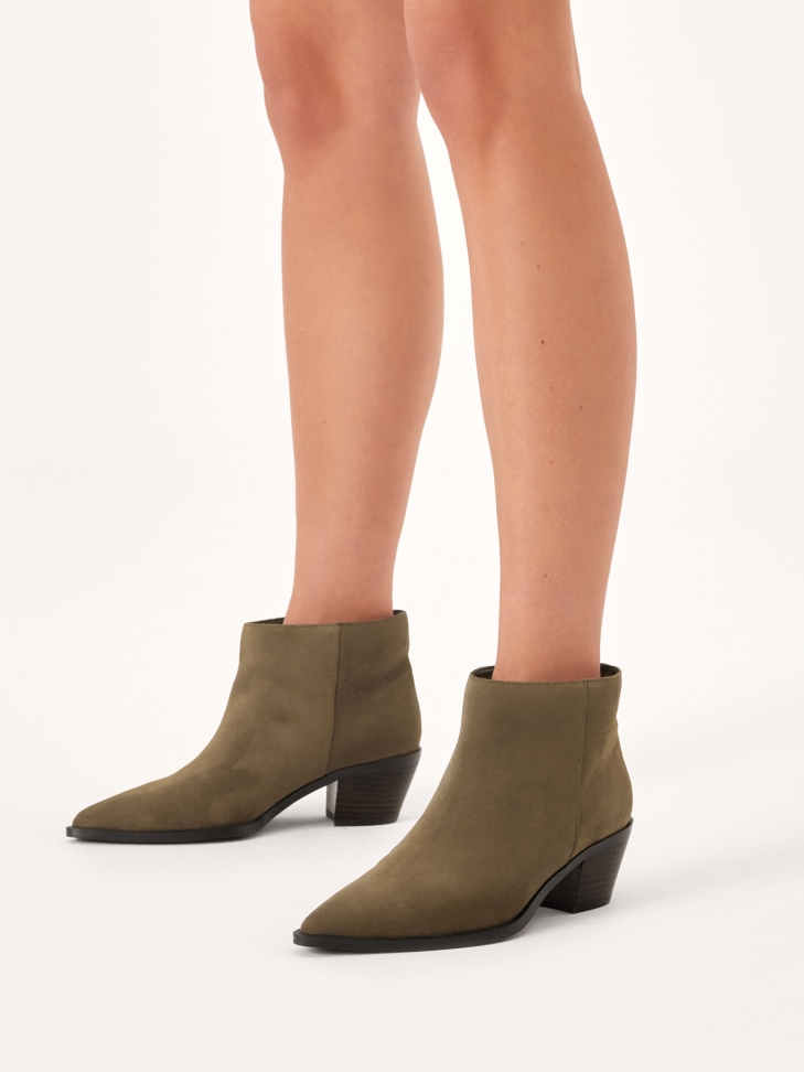 Low suede cowboy boots