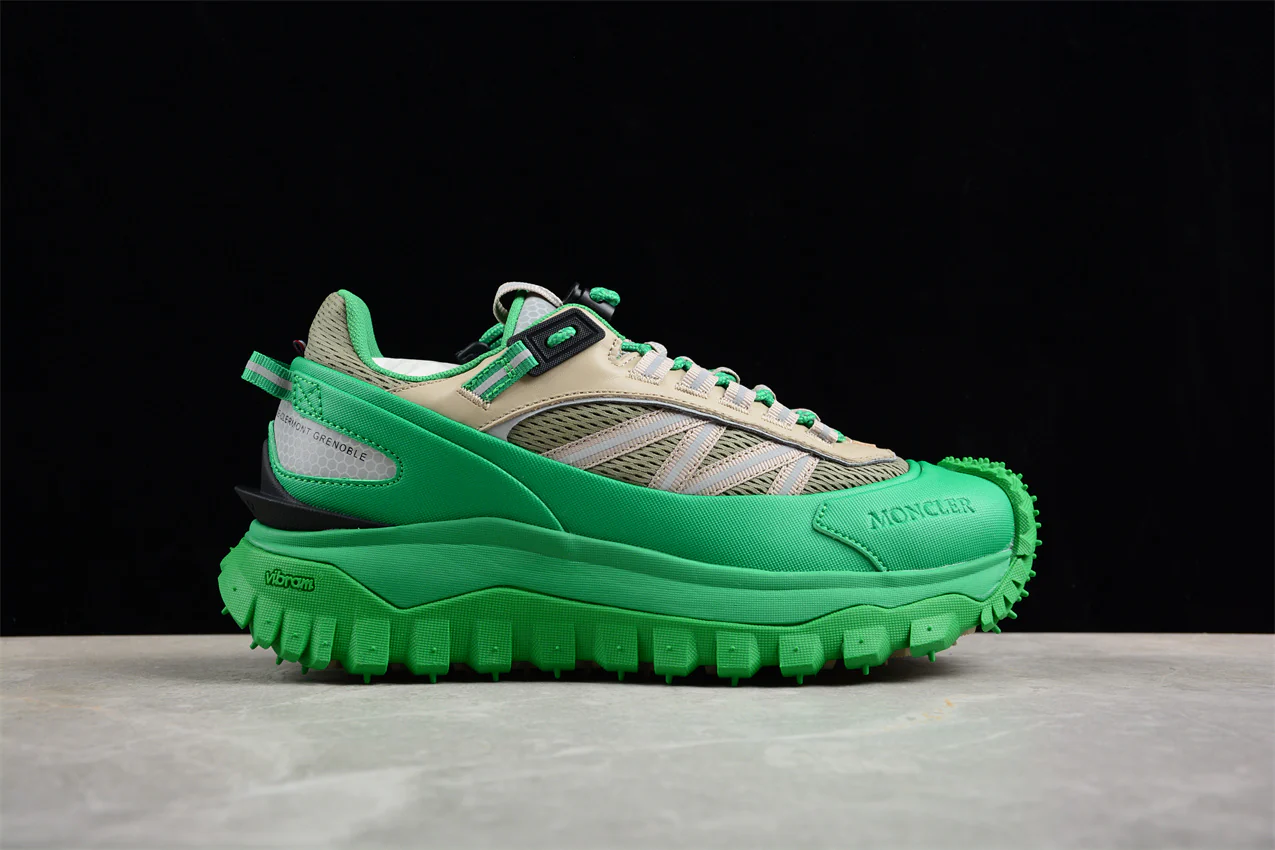 Moncler Trailgrip Beige Green
