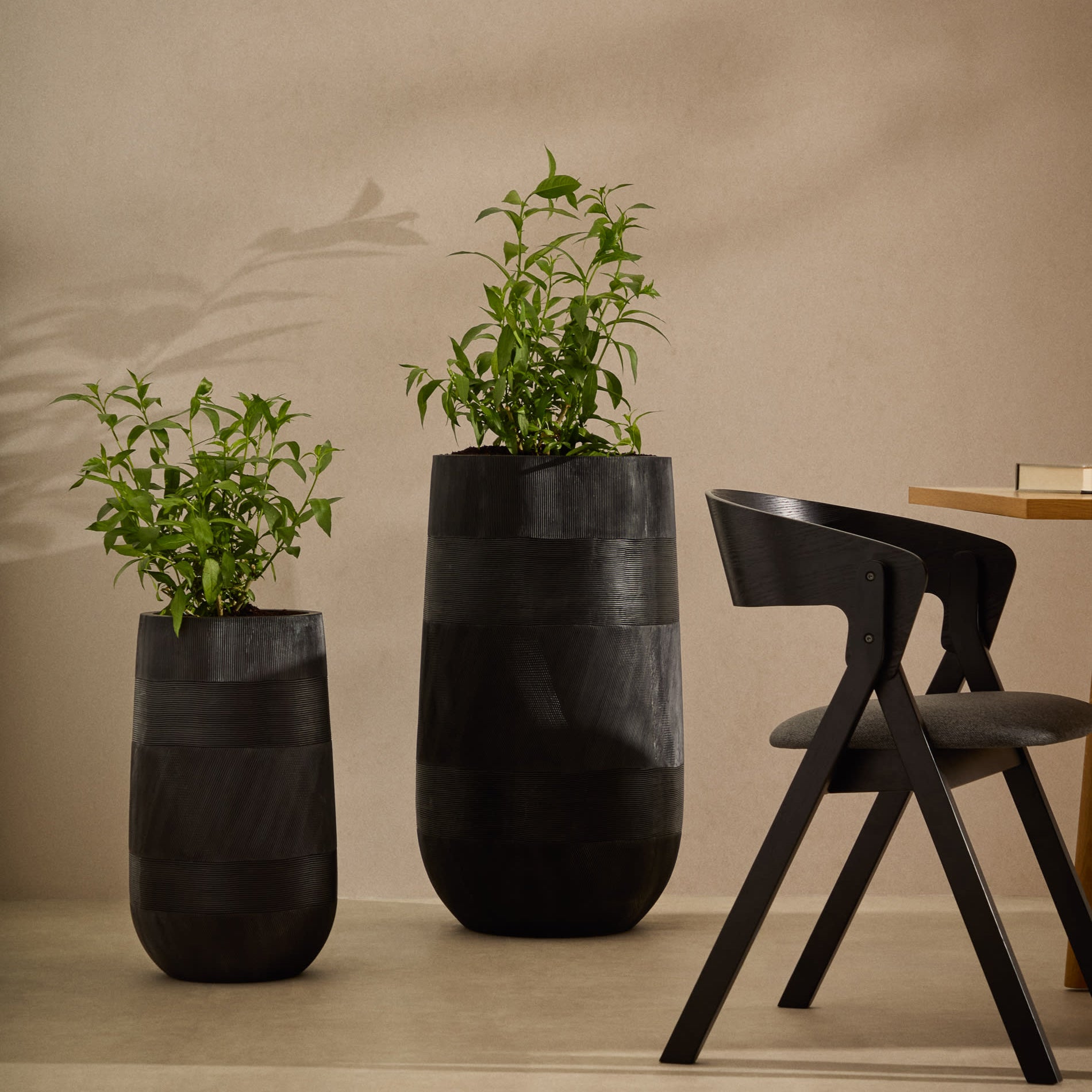 Kave Home Godia Eetkamerstoel - Zwart / Grijs