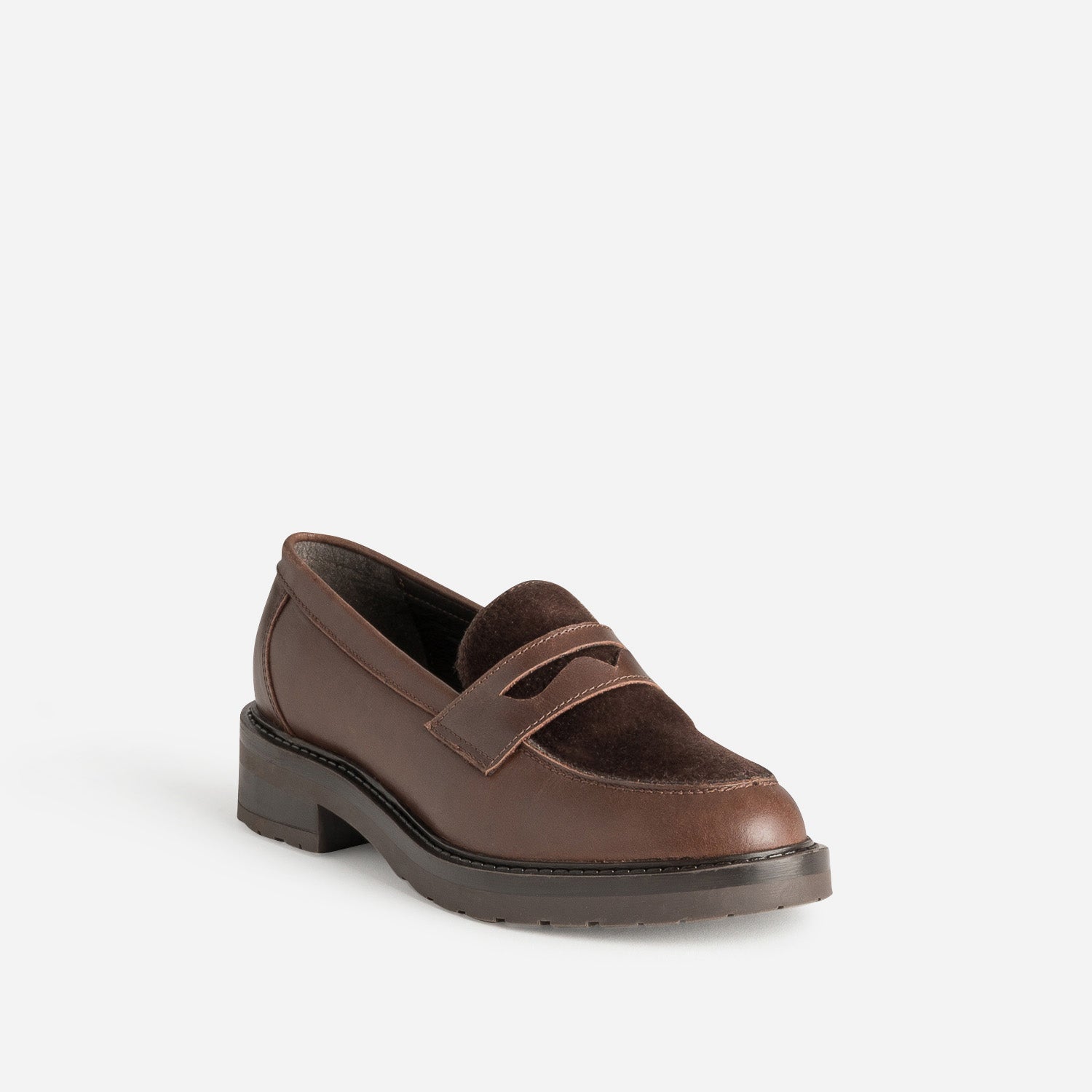 Mocassin marron cuir détail effet poulain