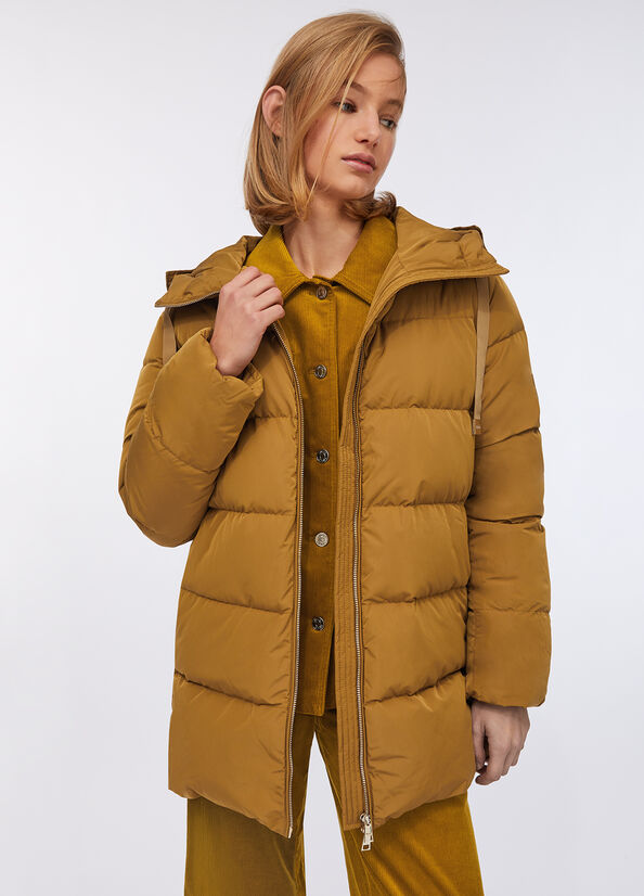 Piumino con ricami gioiello