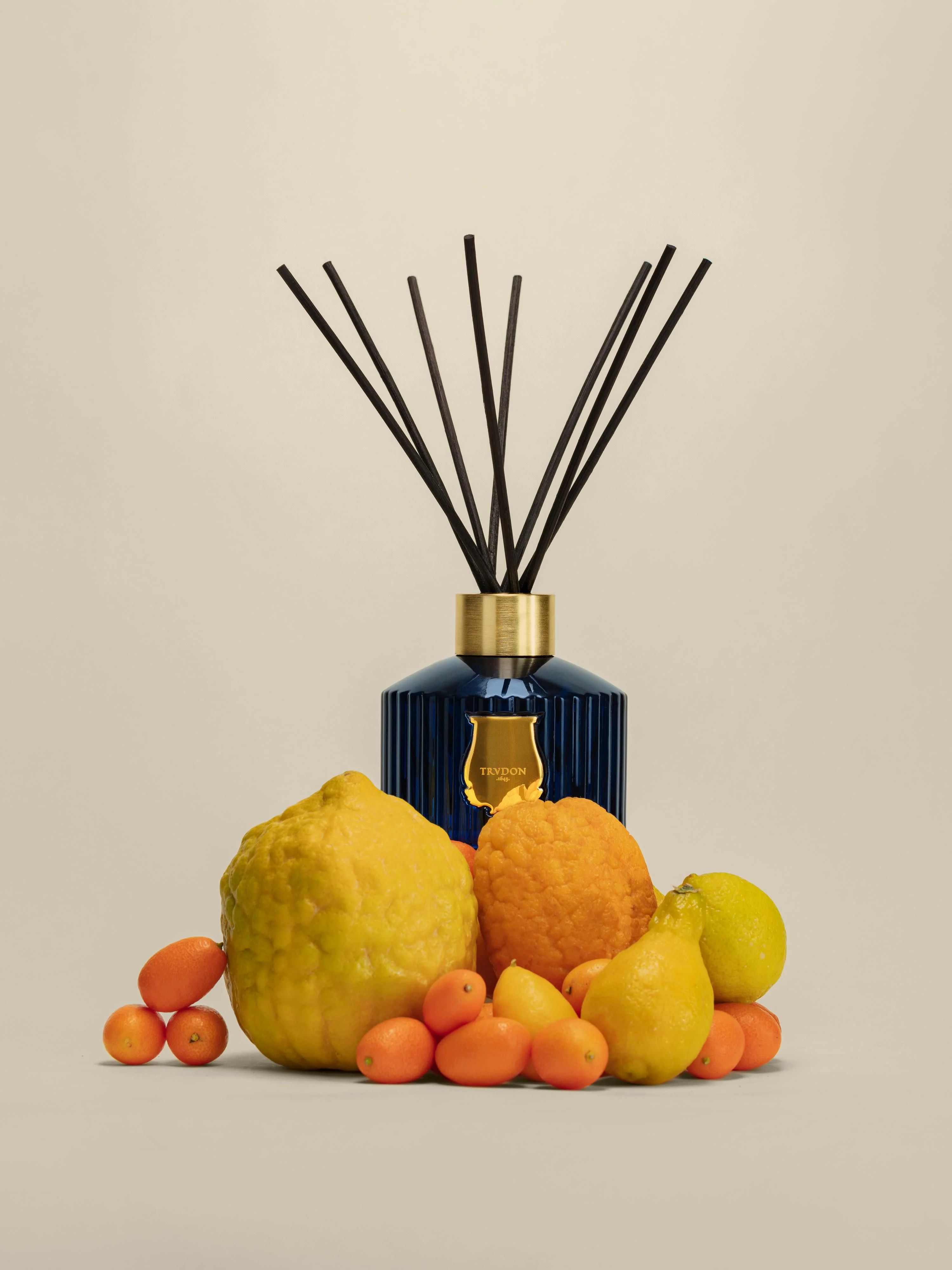 Handgefertigter Diffuser Reggio (Ätherisches Mandarinenöl)