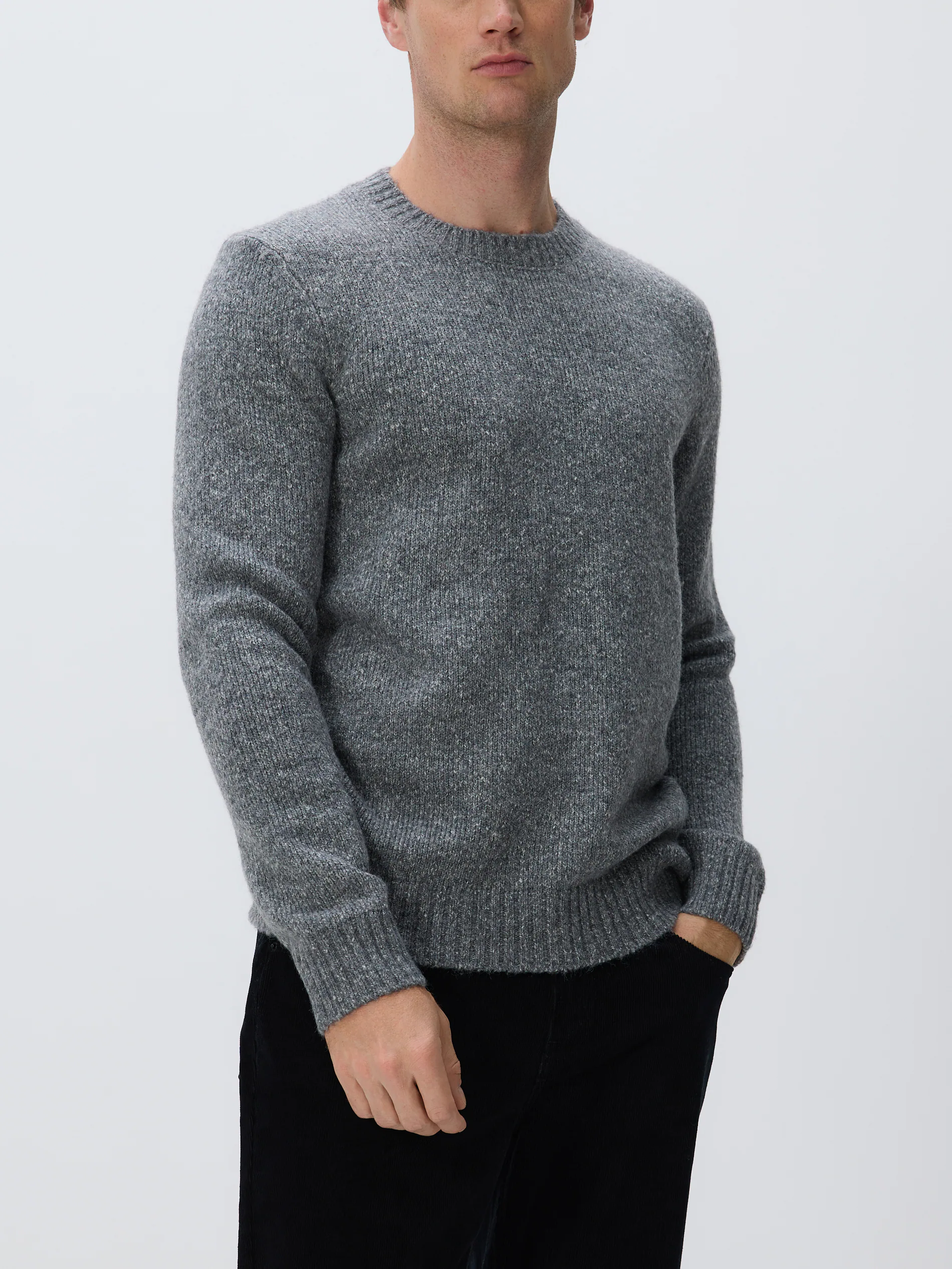 Sweter z domieszką wełny
