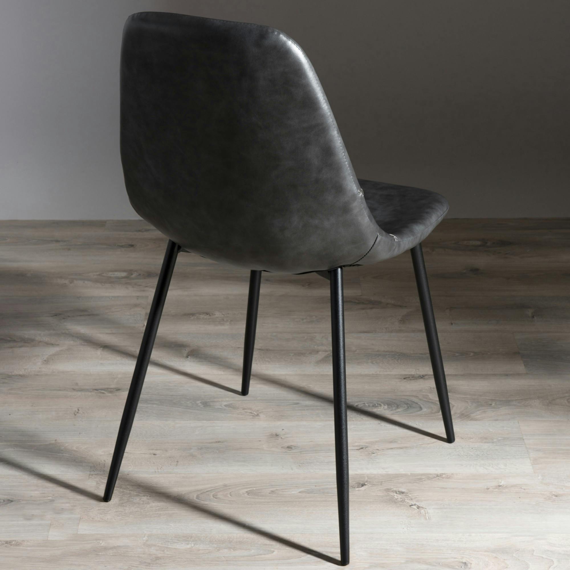 Chaise noire à couture apparente (lot de 2) TIM