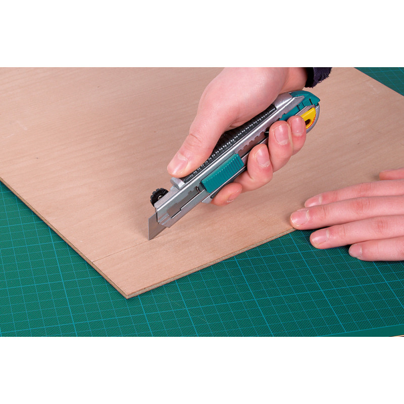 Cutter professionnel bi-matière à lame sécable 18 mm WOLFCRAFT
