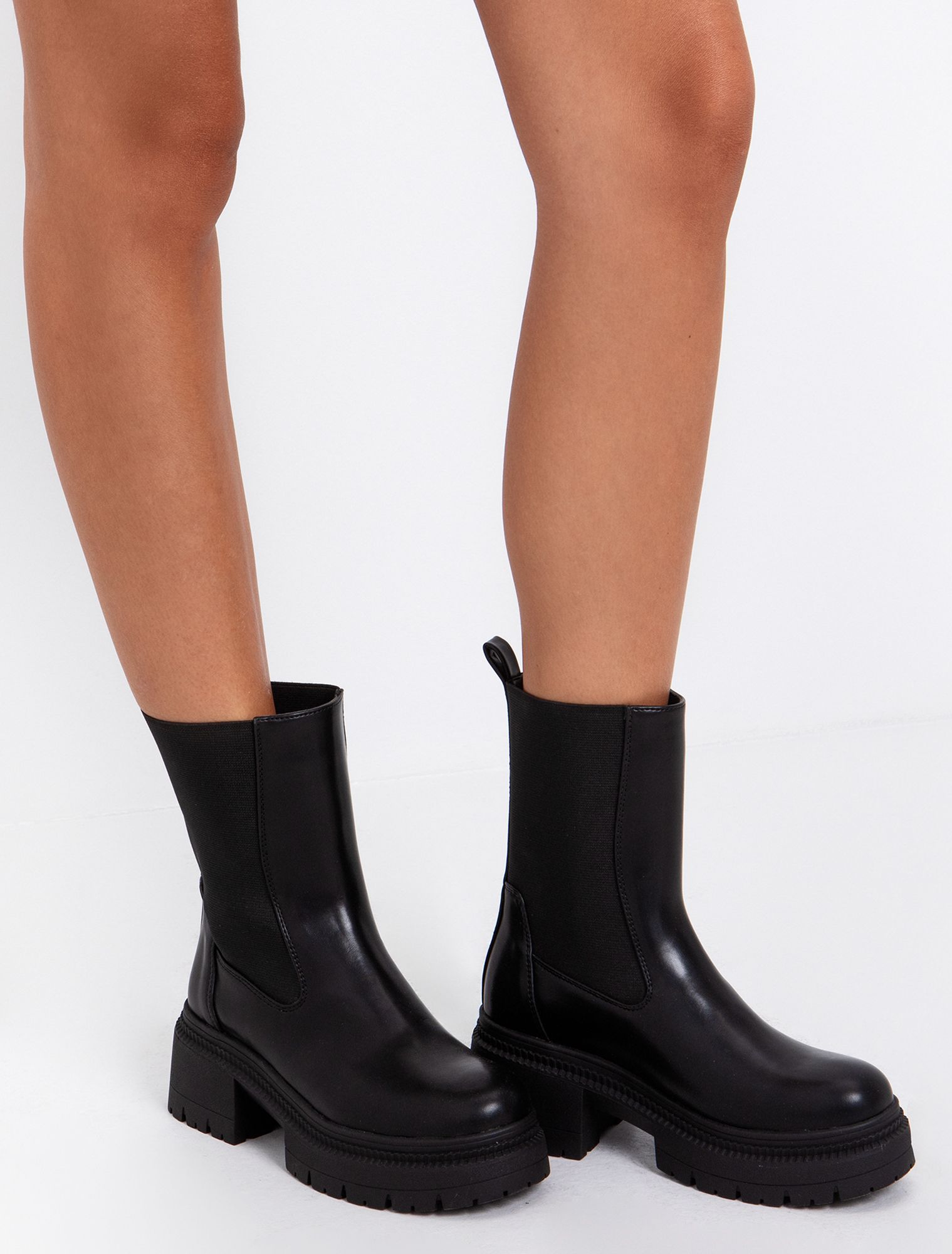 Ankle μποτάκι με τρακτερωτή σόλα