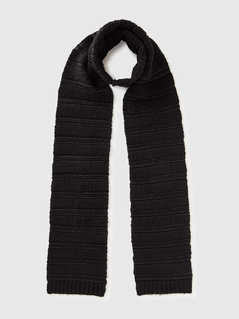 Scarf with lurex