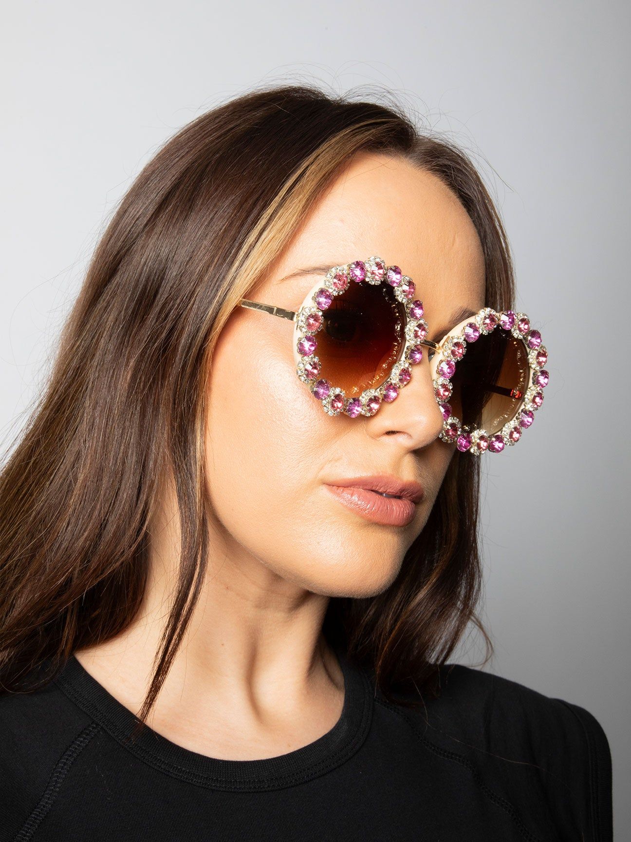 SVNX Round Floral Crystal Gem Sunglasses in Pink