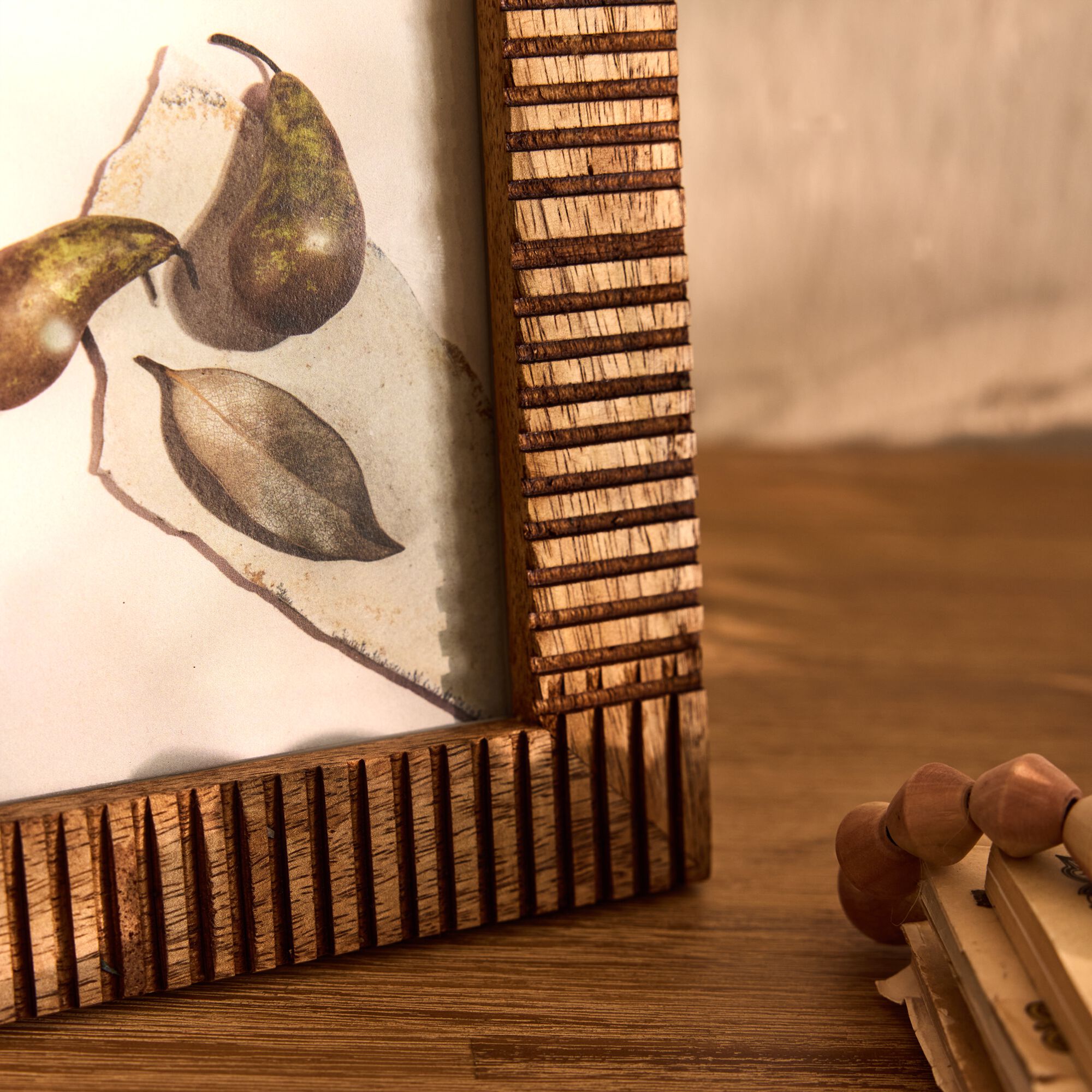 ADEN - Cadre photo en bois de manguier strié 16x20,5cm - bois foncé