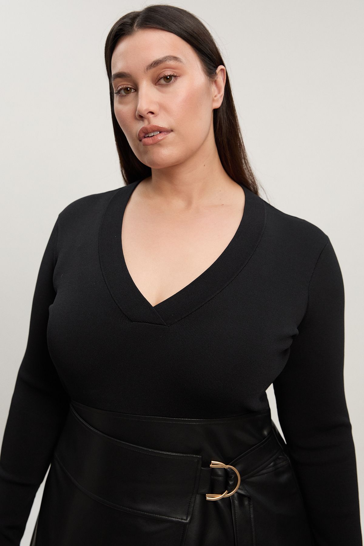 KarenMillen Plus Size Figure Form Pu Mix Tab Detail Pleated Knit Midi Dress
