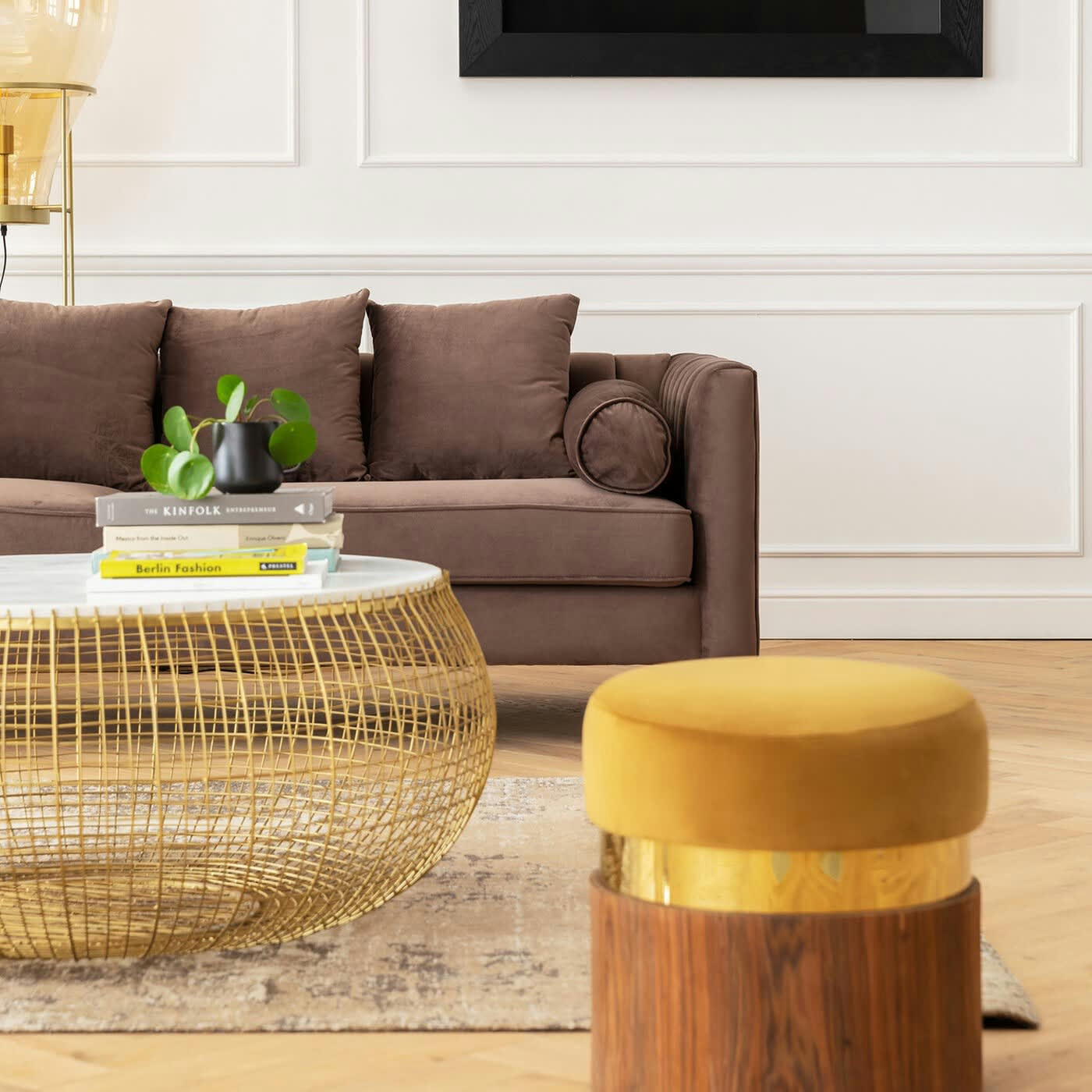 CESTA - Table basse ronde en marbre blanc et acier doré