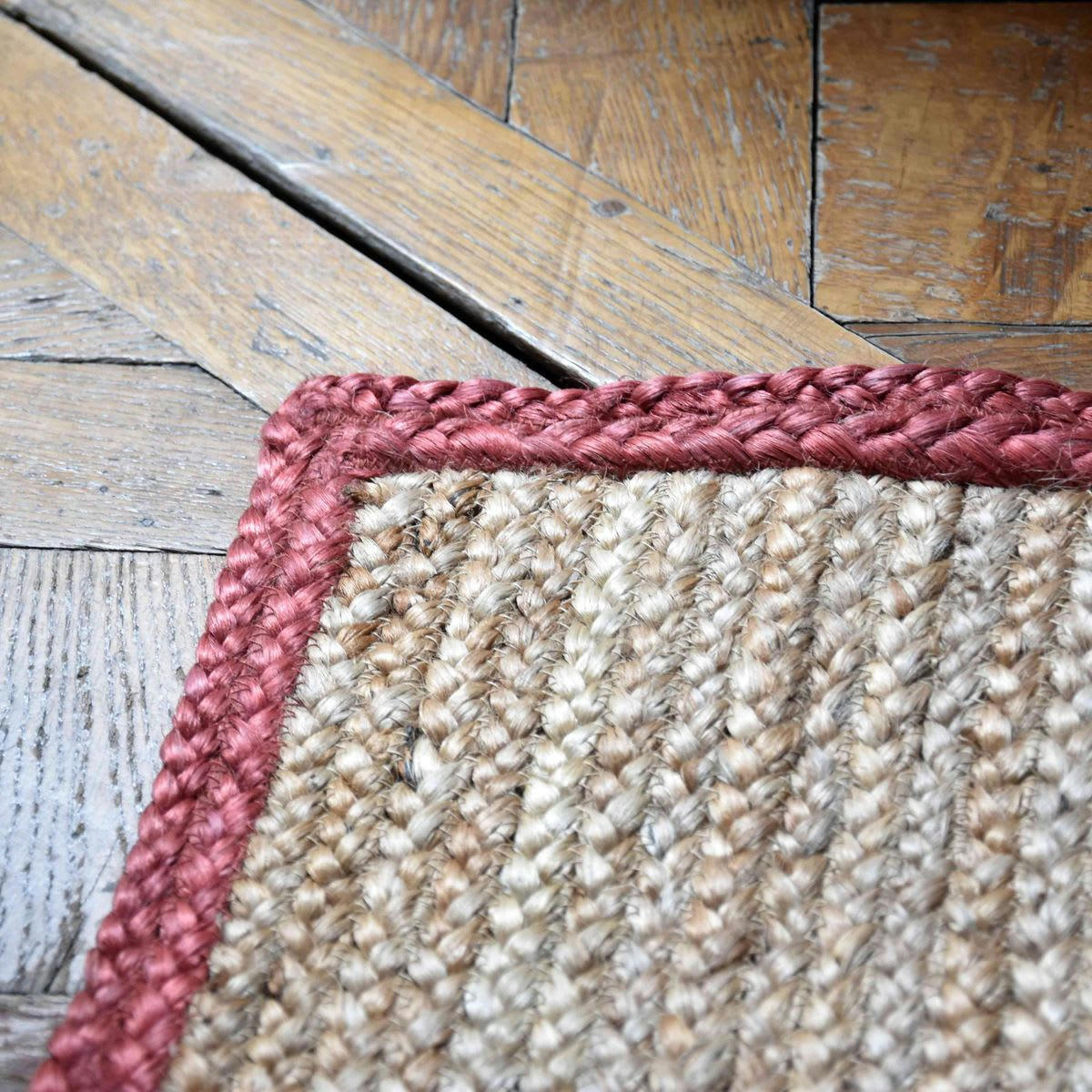 - Tapis rectangulaire en jute