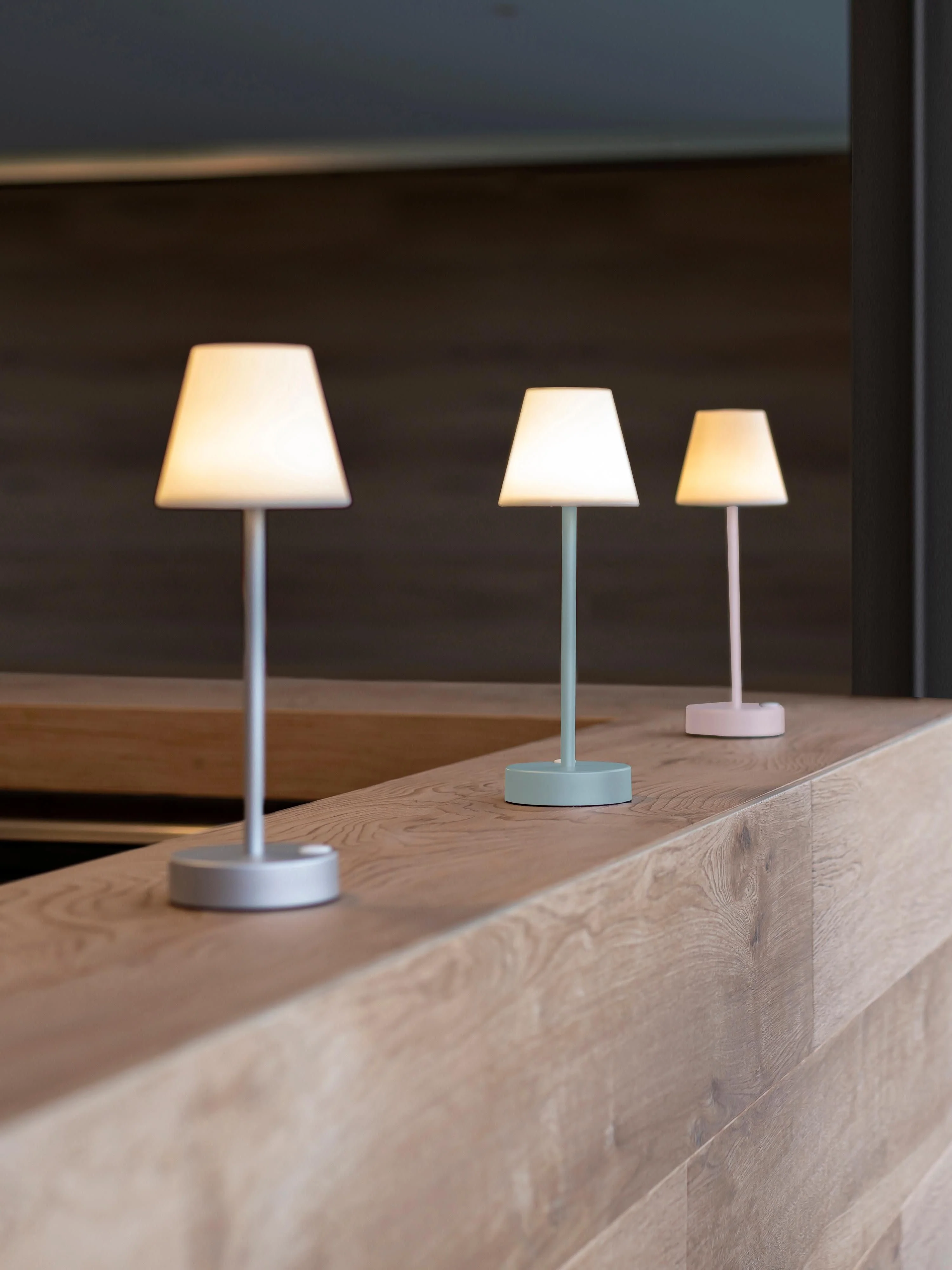 Mobile LED-Tischlampe Lola mit Touch-Funktion, dimmbar