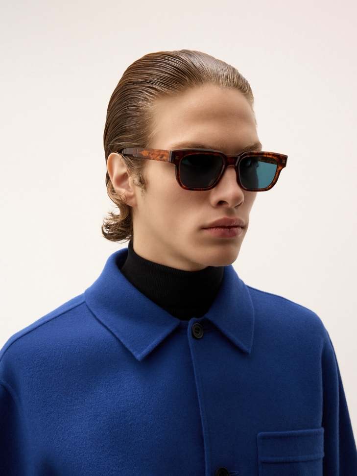 Men's tortoiseshell glasses with rectangular frames