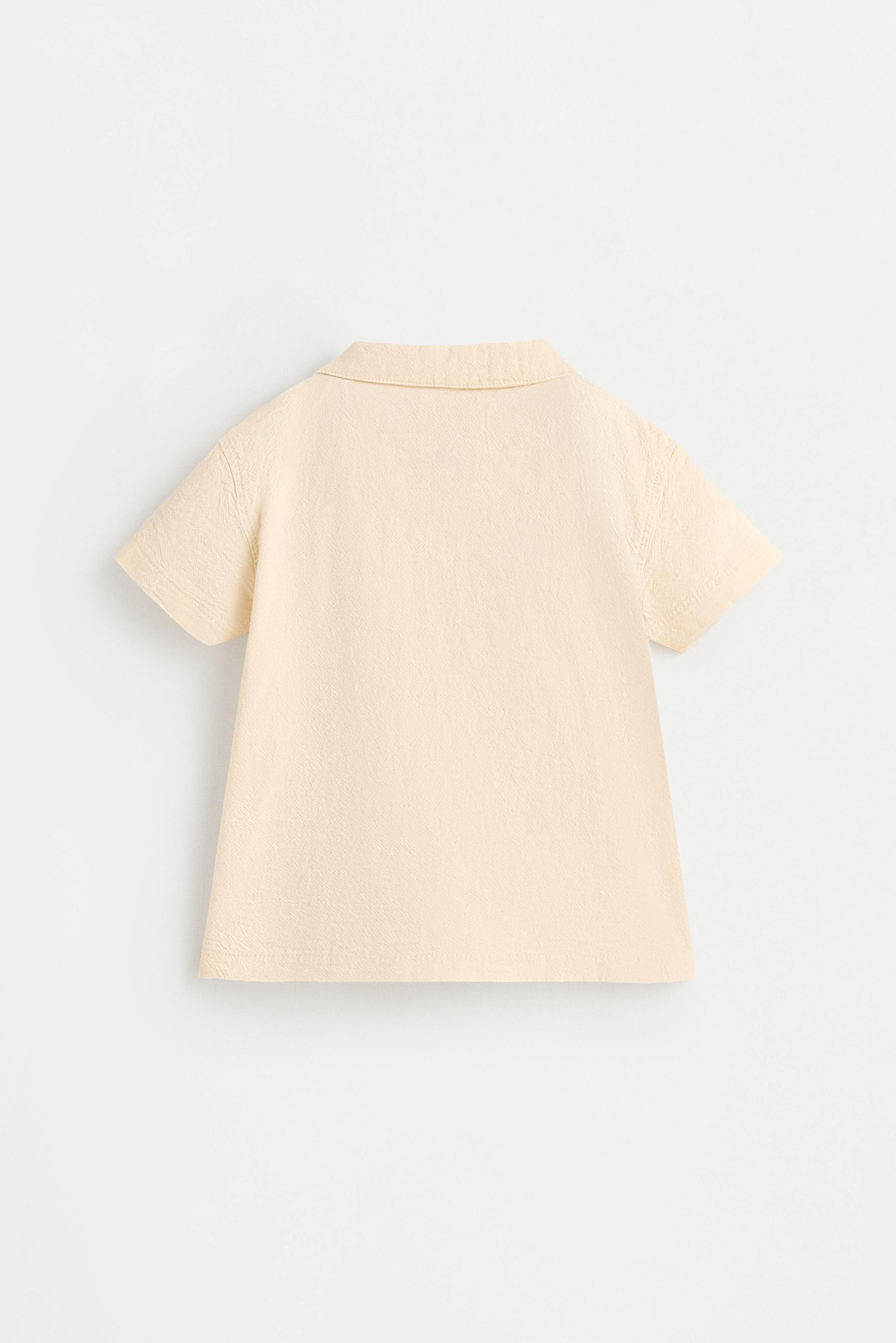 Camisa rústica con bordados