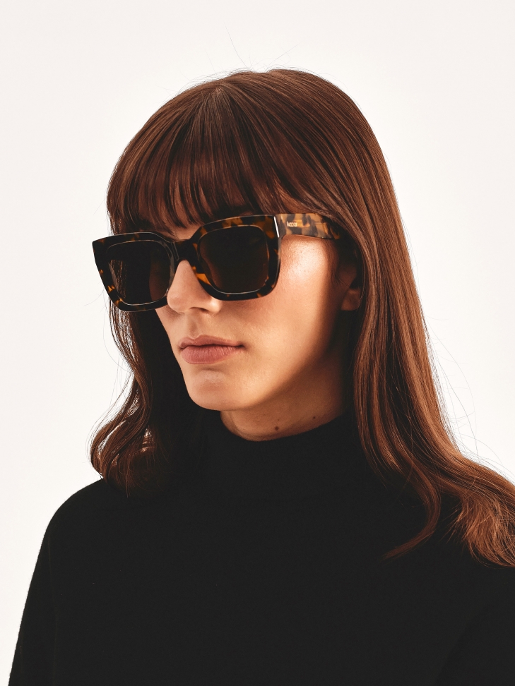 Ladies’ tortoiseshell polarised sunglasses