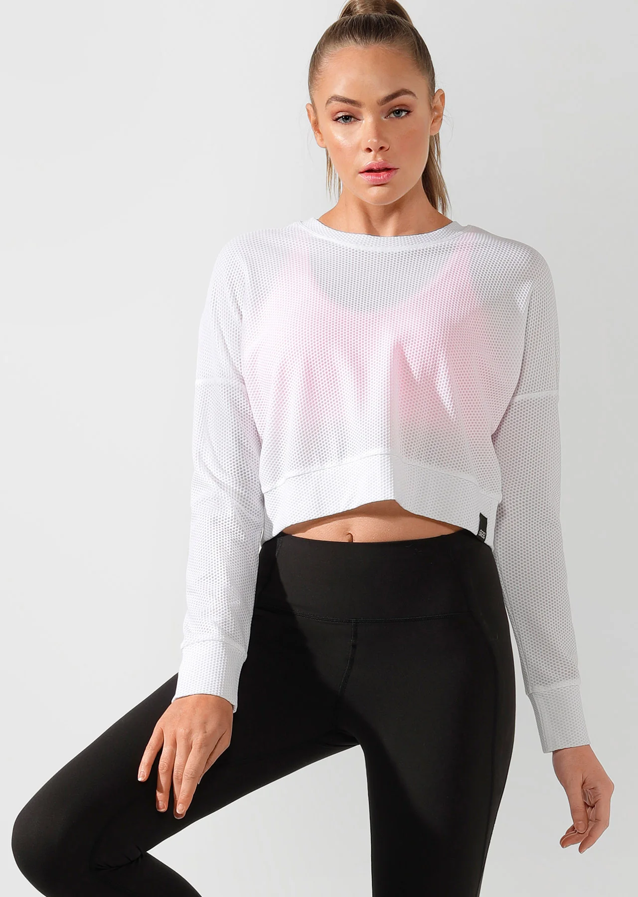 Action Mesh Cropped Active Top