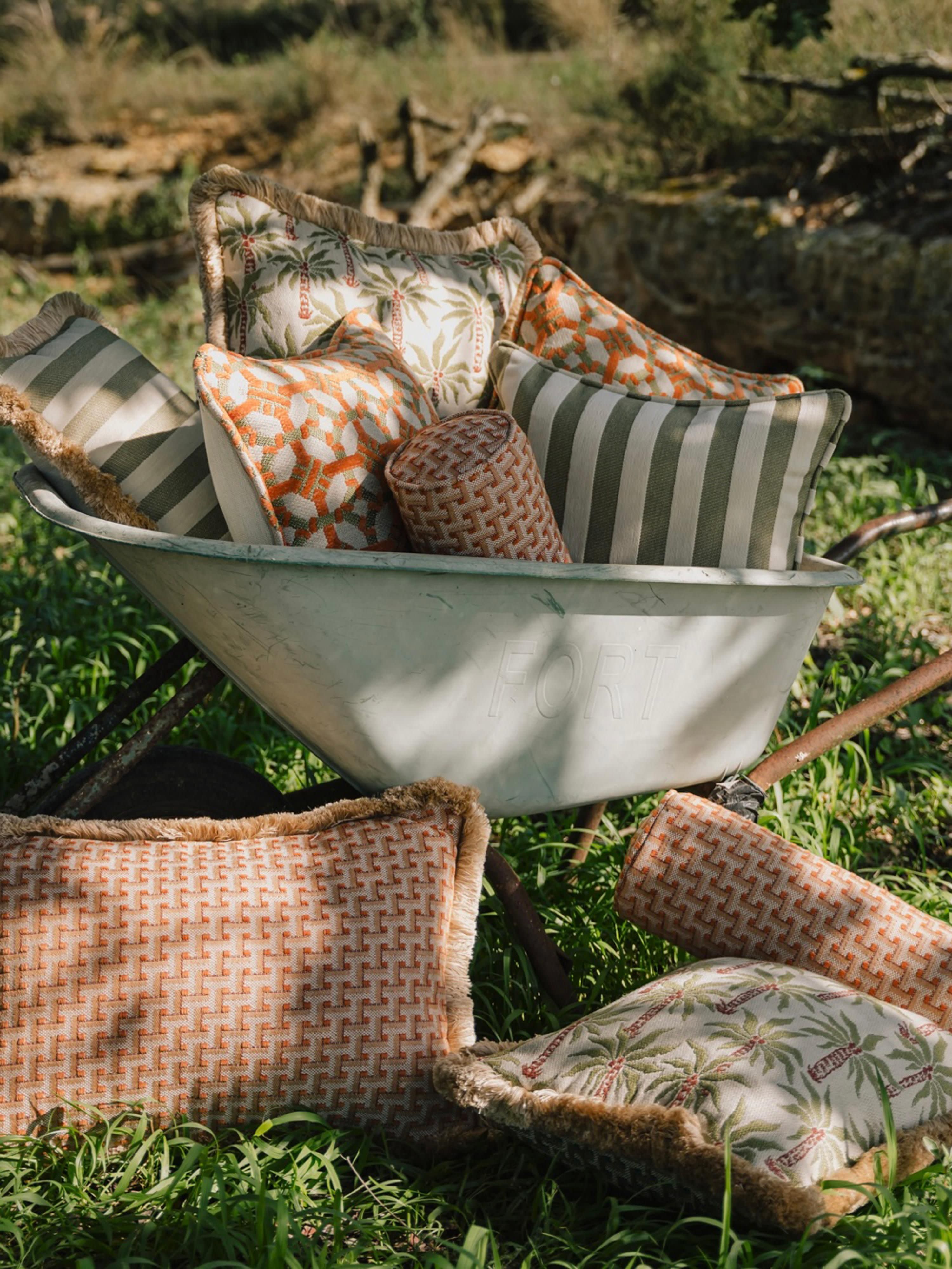 Handgefertigtes Outdoor-Wendekissen Laura