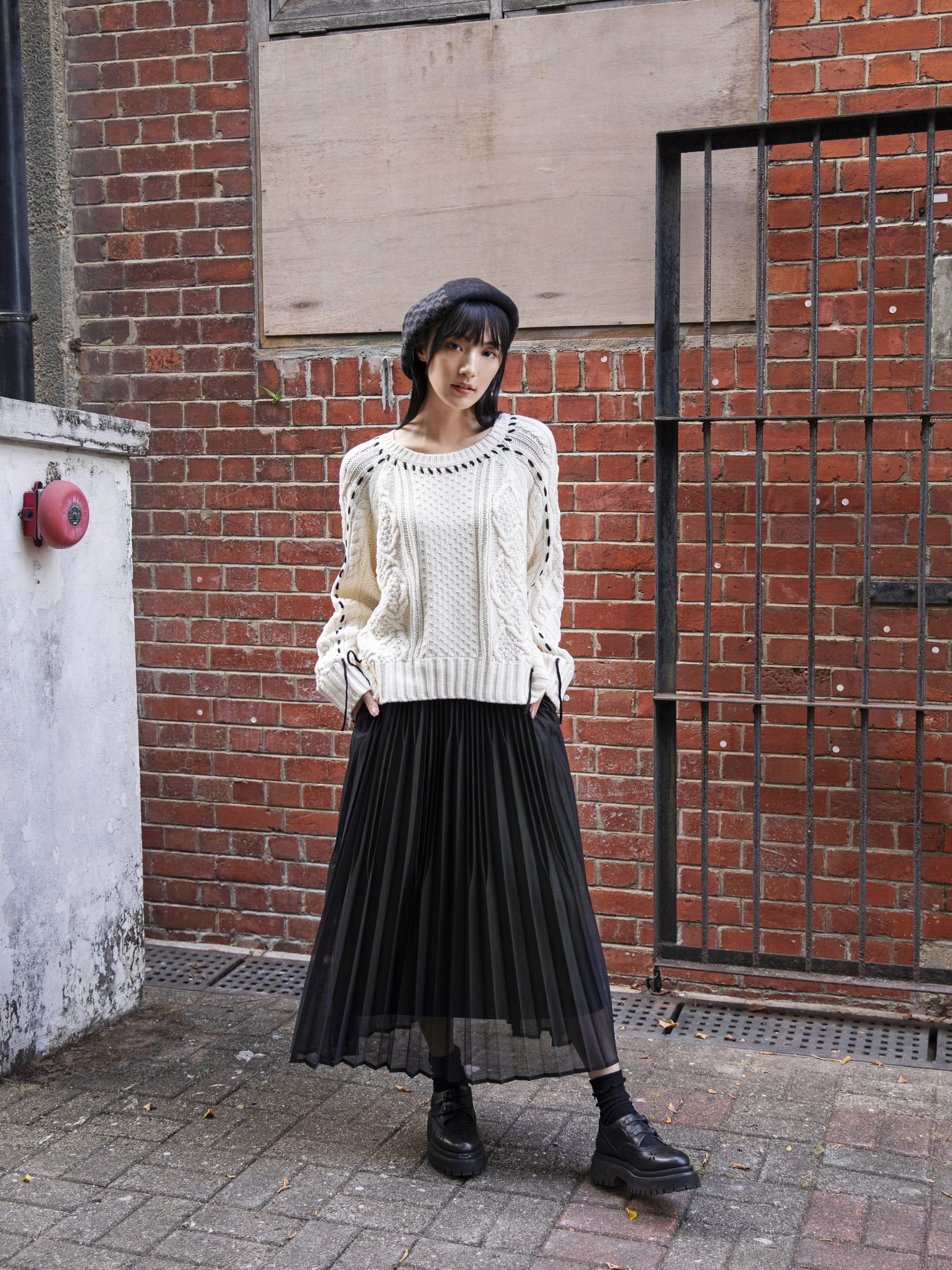 Contrast Stitch Detail Sweater - 25WDT310X