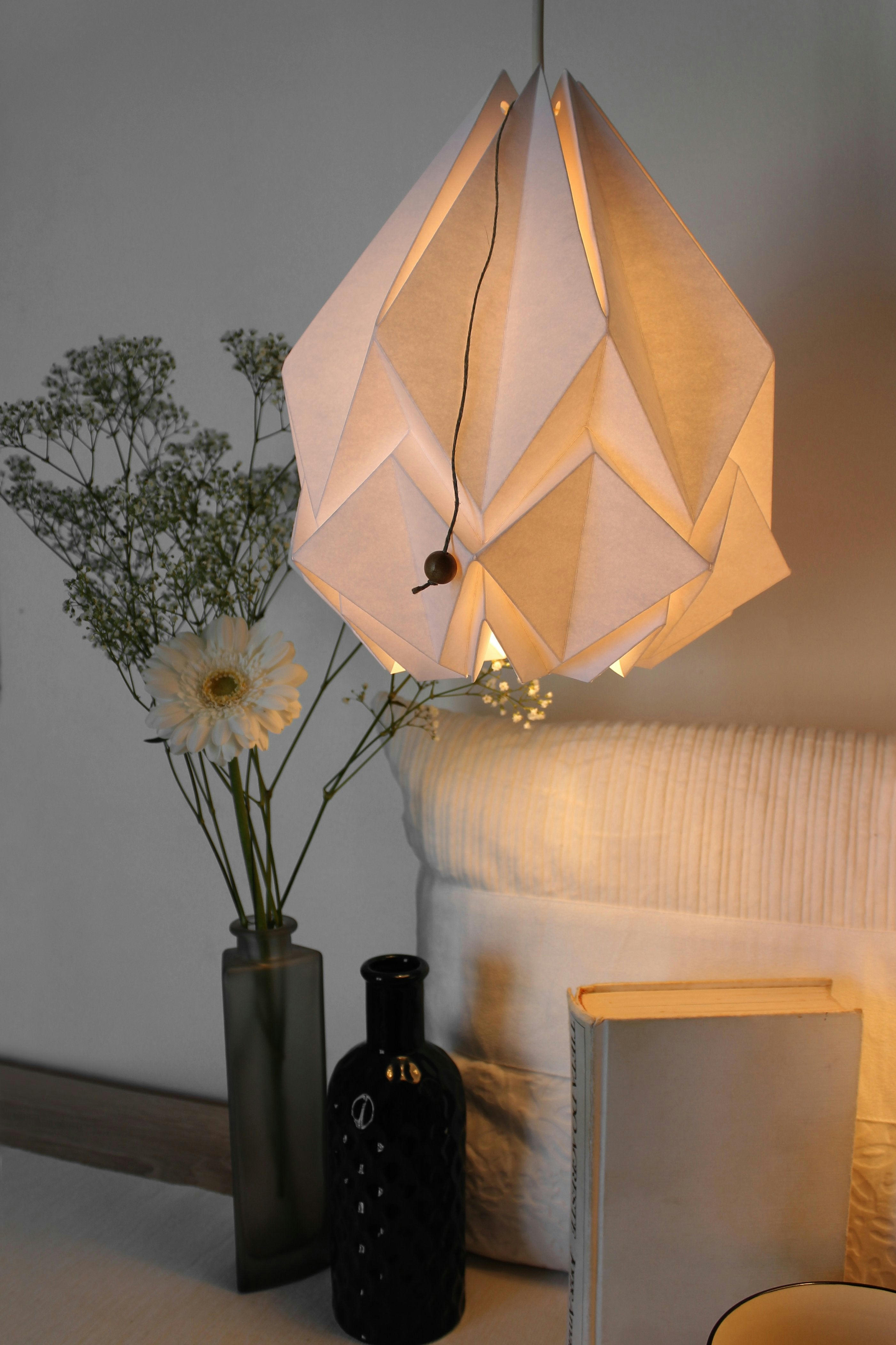 HANAHI - Suspension origami couleur unie en papier taille M