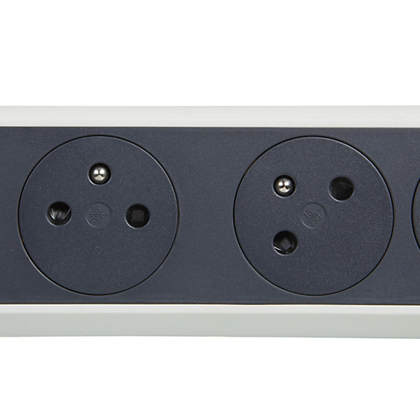 Multiprise 4 prises rotative à fixer Legrand blanc et gris
