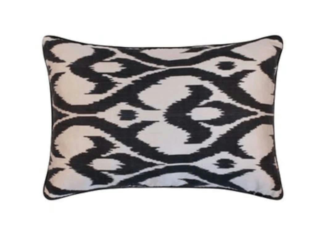 - Housse de coussin double soie ikat  40x60 noir