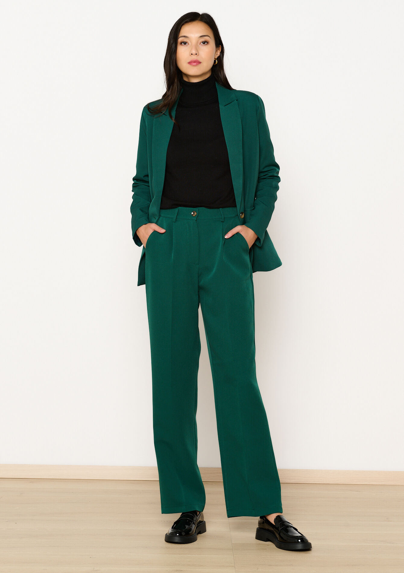 Rechte getailleerde broek