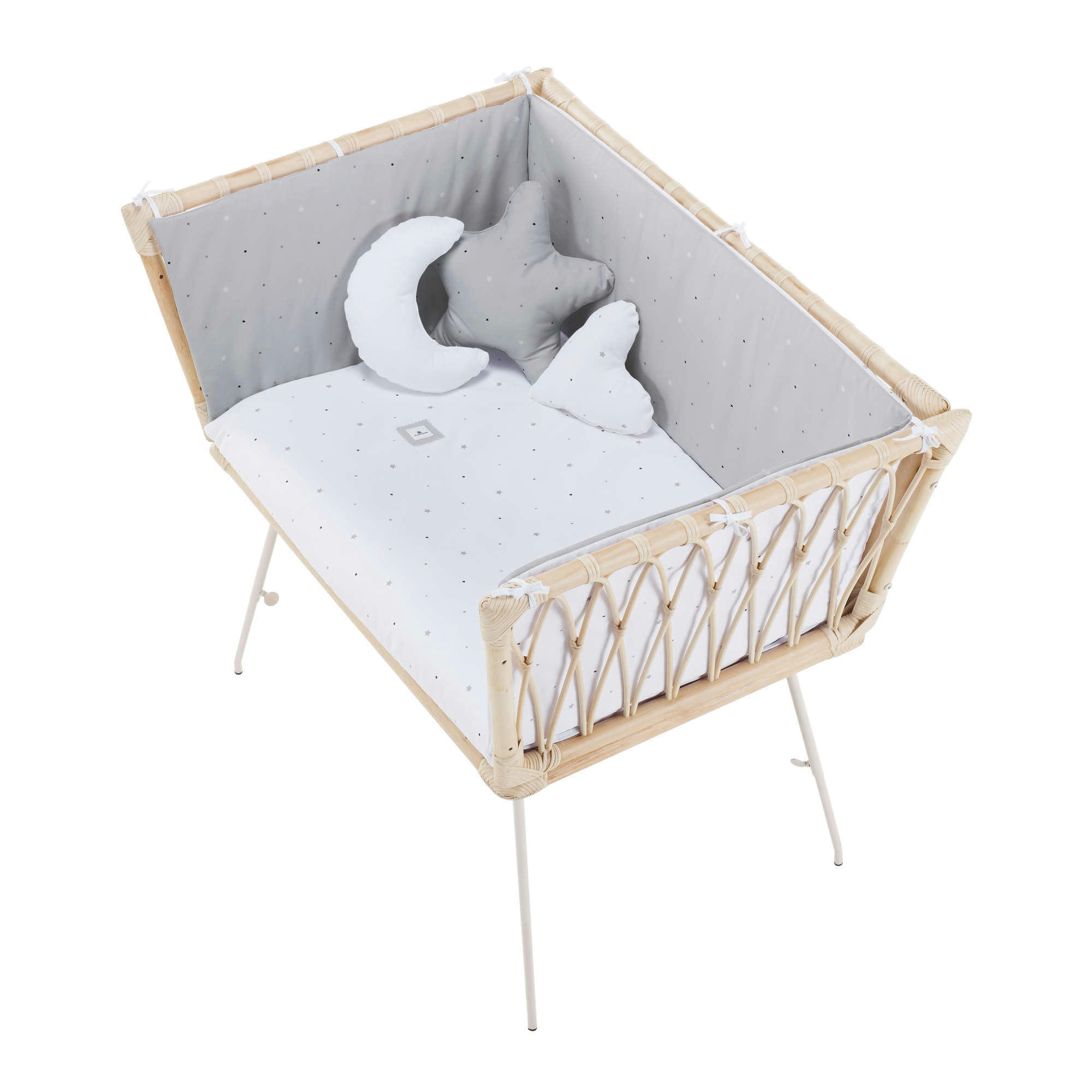 MOAI - Berceau en rotin 50x80 cm avec textile en gris clair