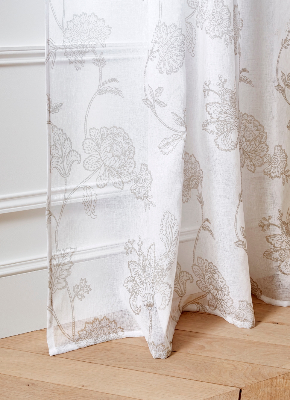 VOILAGE à MOTIFS FLORAUX ISPAHAN BLANC/BEIGE