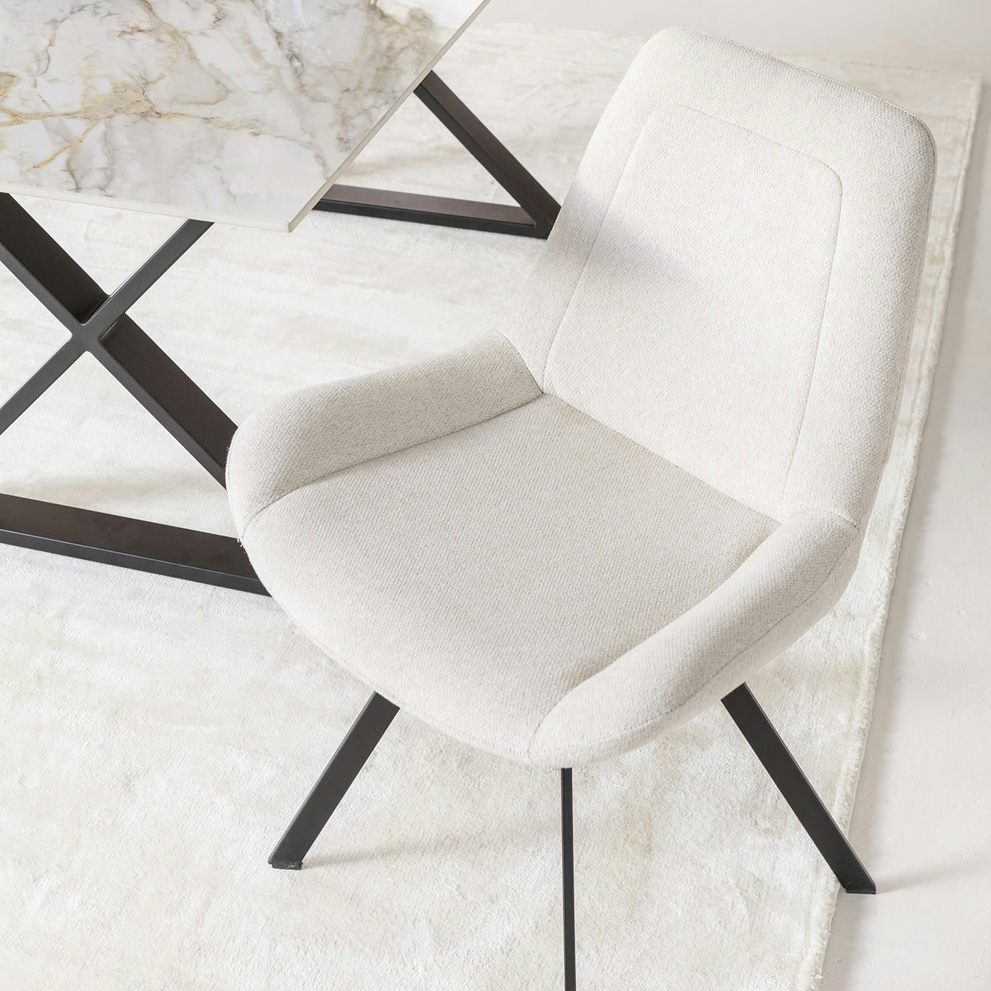 BARON - Chaise pivotante Baron crème Kare Design